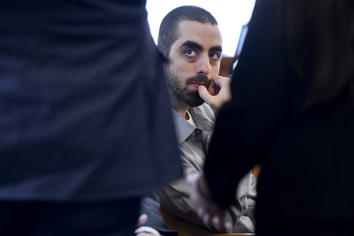 Jurors begin deliberating in the trial of a man charged with trying to kill Salman Rushdie | iNFOnews.ca