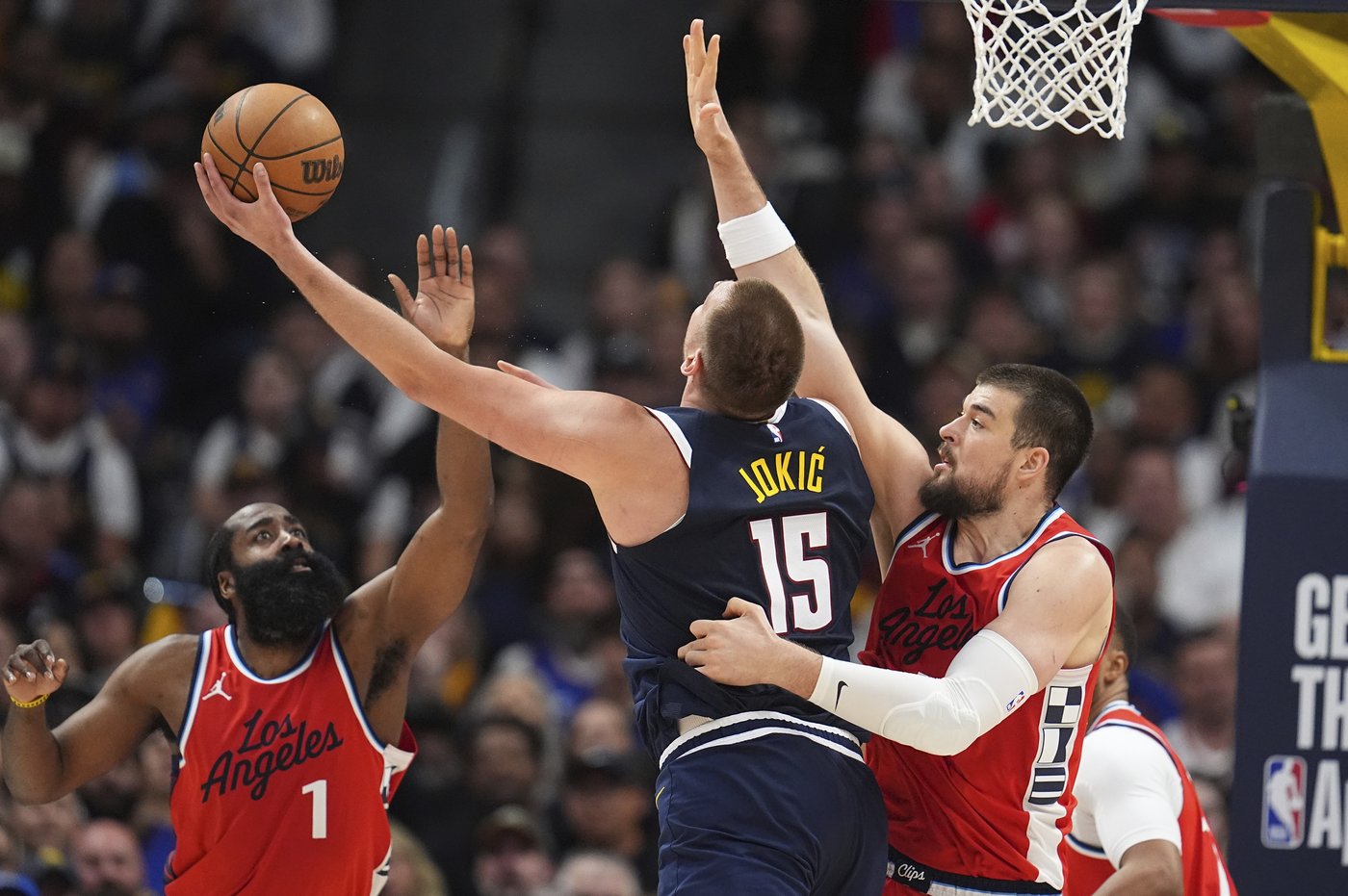 Nikola Jokic has triple-double to go with 7 turnovers as Nuggets fall 105-102 to Clippers in Game 2 | iNFOnews.ca Nikola Jokic has triple-double to go with 7 turnovers as Nuggets fall 105-102 to Clippers in Game 2 | iNFOnews.ca