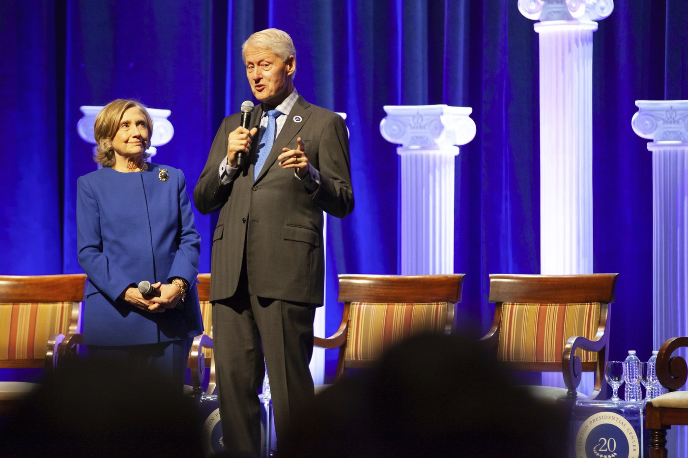 Clintons urge voters agitated by today's politics to remain involved in public service | iNFOnews.ca