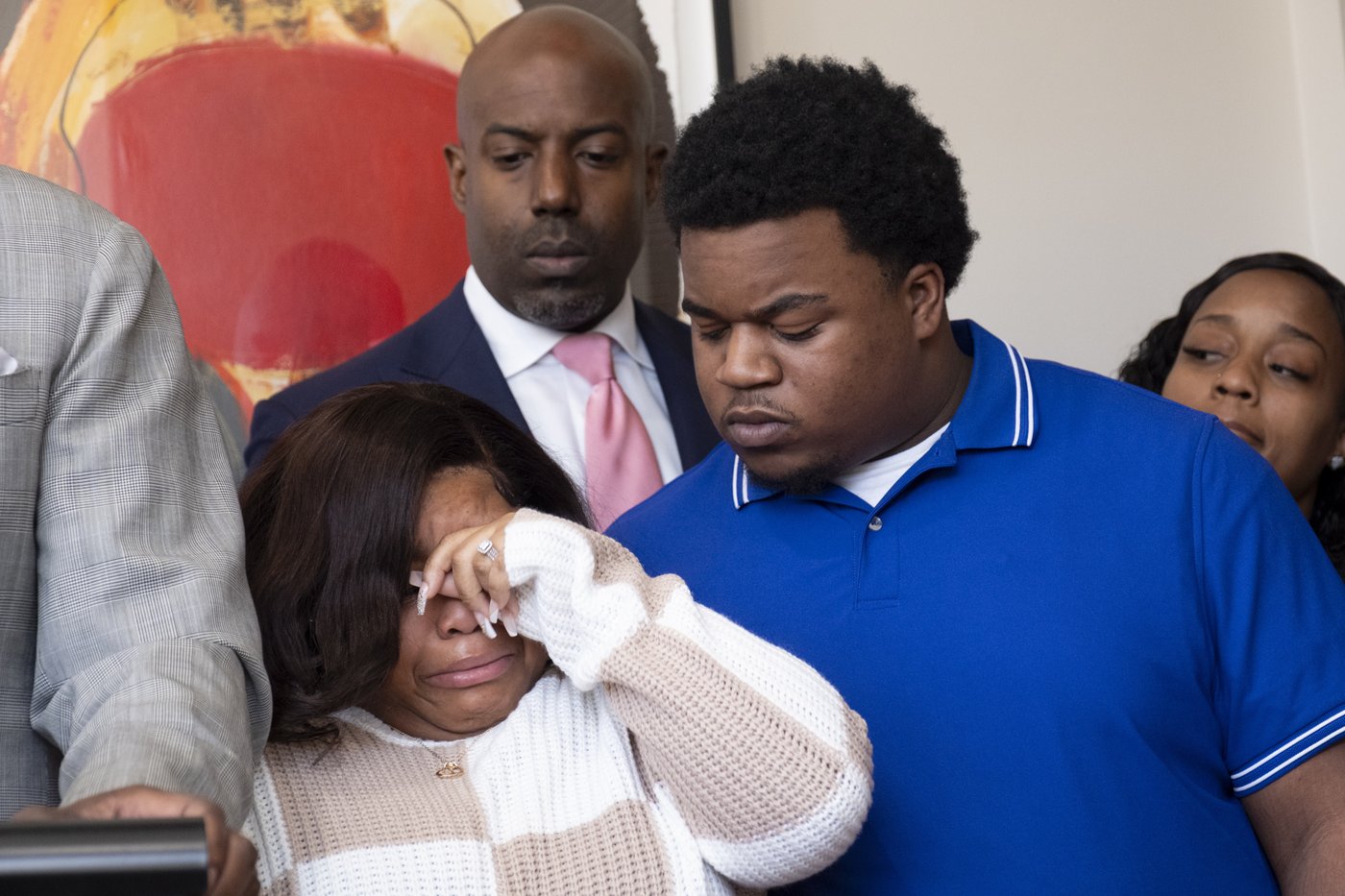 Jury awards $2.25 million to Georgia couple in suit over autopsy images of decapitated baby | iNFOnews.ca