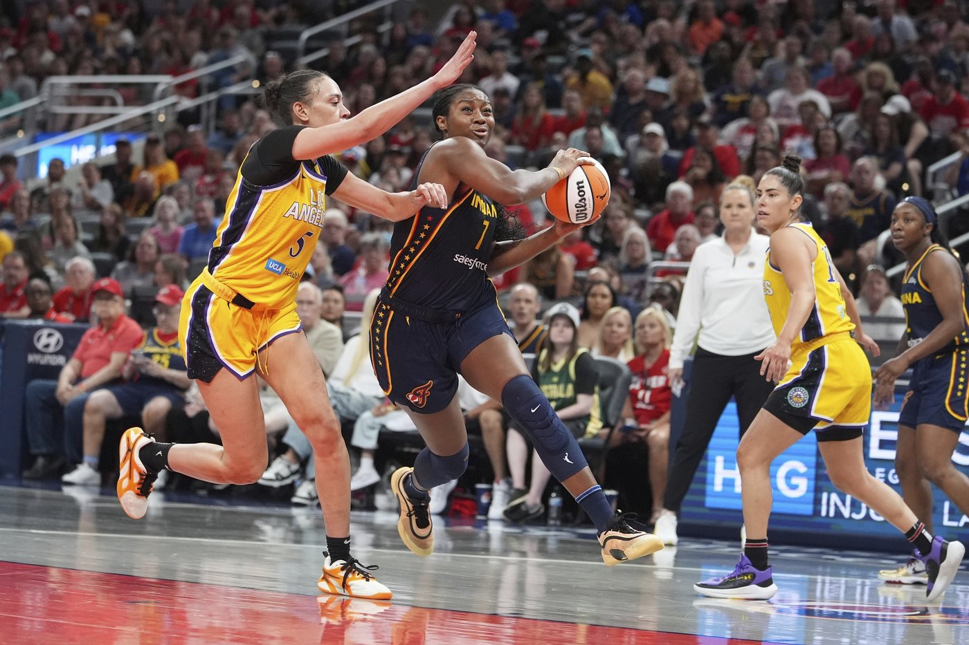 Azura Stevens' double-double lifts Sparks over Fever | iNFOnews.ca Azura Stevens' double-double lifts Sparks over Fever | iNFOnews.ca