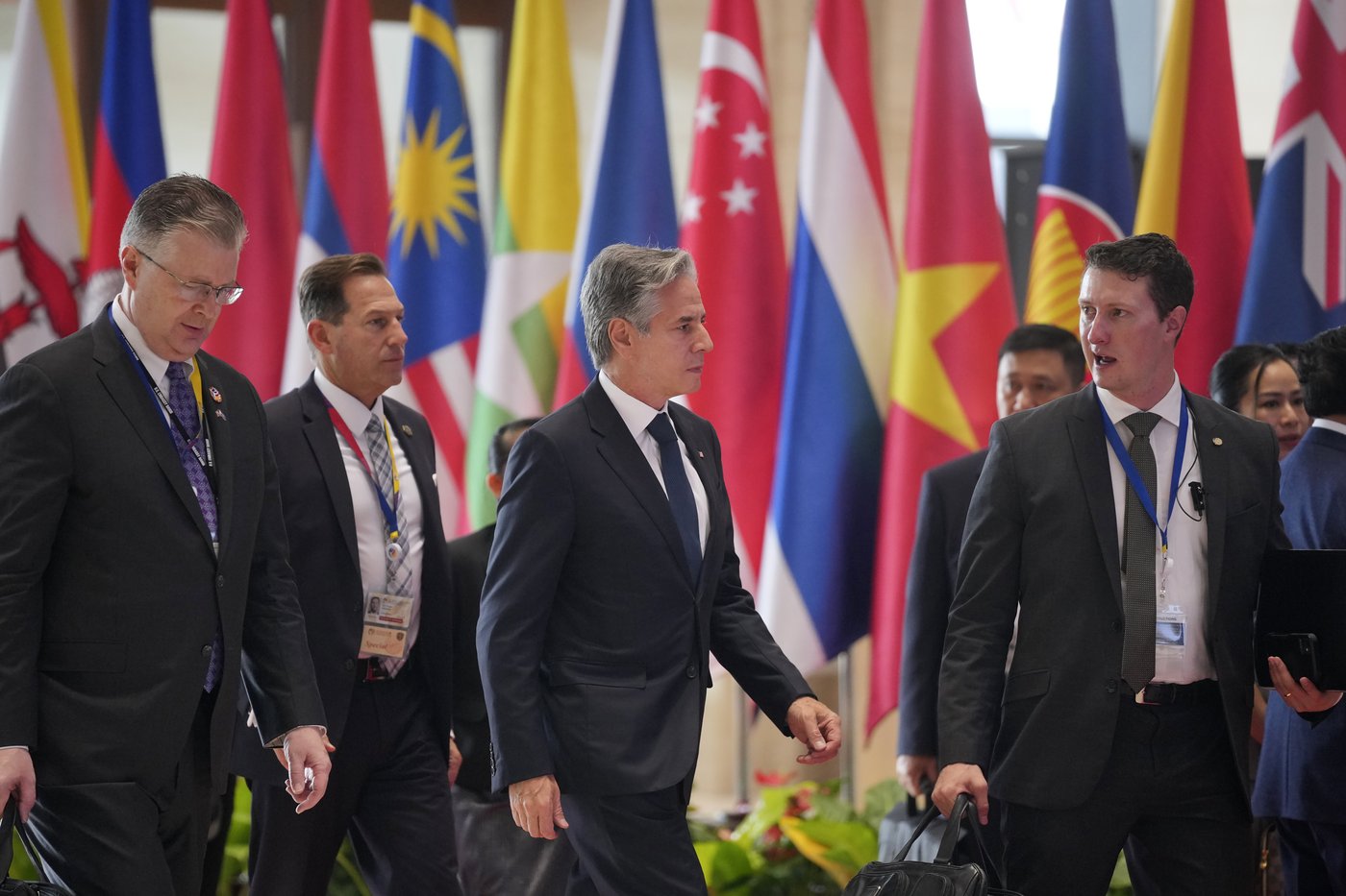 Blinken tells ASEAN the US is worried about China's 'dangerous' actions in disputed sea | iNFOnews.ca Blinken tells ASEAN the US is worried about China's 'dangerous' actions in disputed sea | iNFOnews.ca
