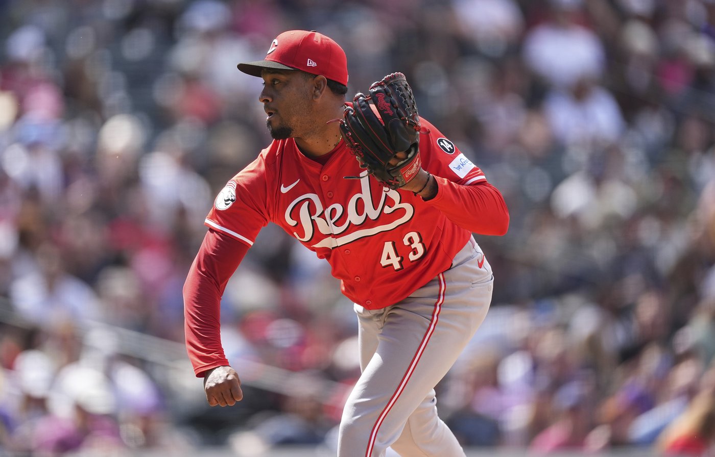 Rockies lose for 13th time in 14 games, fall 6-4 to Reds as Hays homers twice | iNFOnews.ca