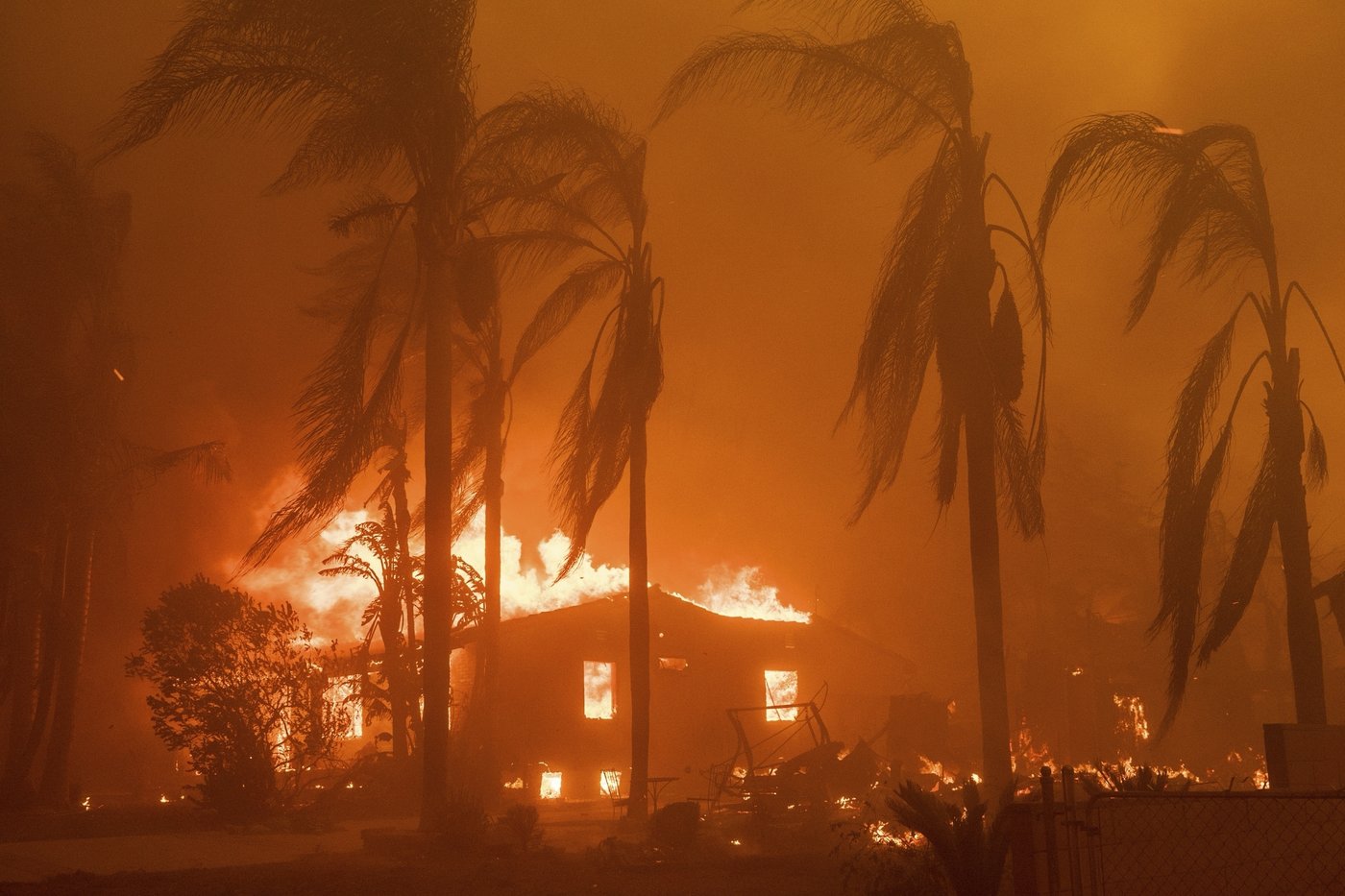 LA fires charred homes into piles of metal and concrete. By recycling them, they're given new life | iNFOnews.ca LA fires charred homes into piles of metal and concrete. By recycling them, they're given new life | iNFOnews.ca