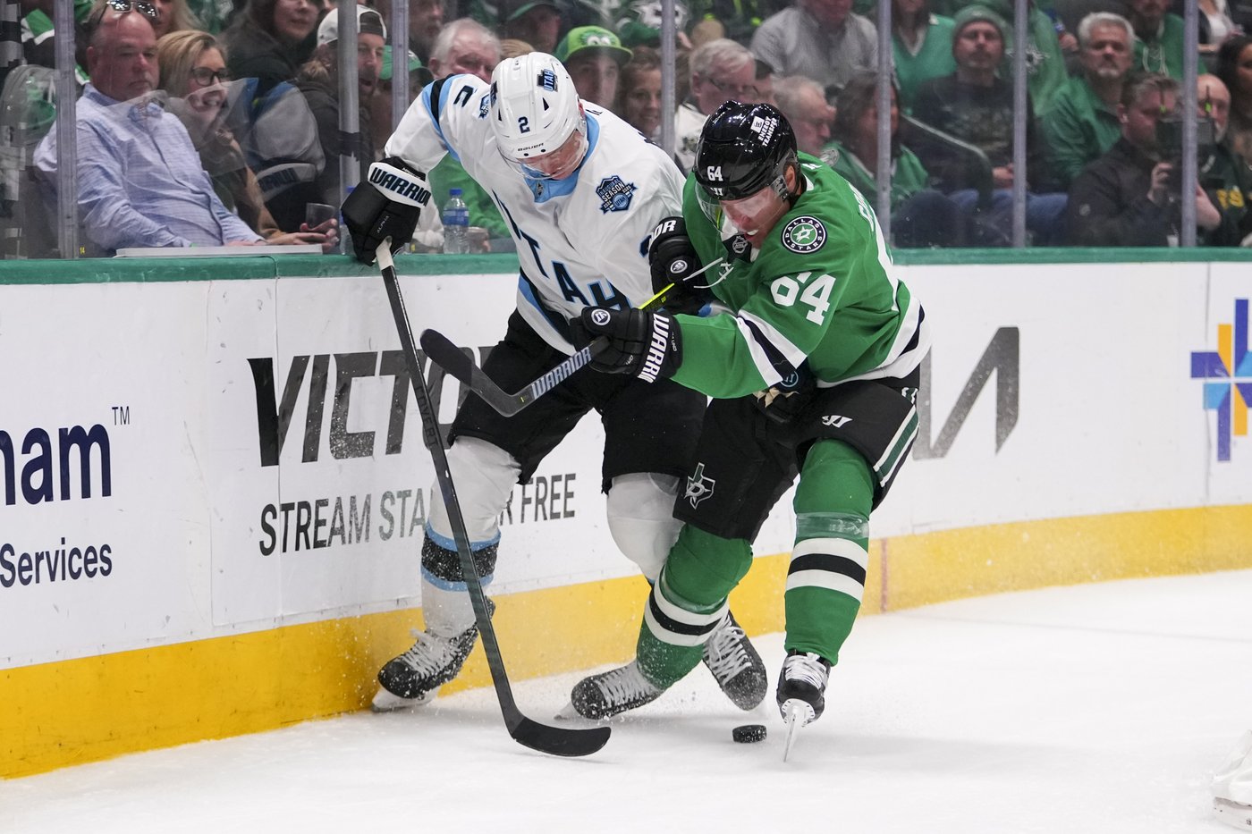 Cooley has goal and assist, Utah gets 4 power-play scores in 5-3 win over Stars | iNFOnews.ca Cooley has goal and assist, Utah gets 4 power-play scores in 5-3 win over Stars | iNFOnews.ca