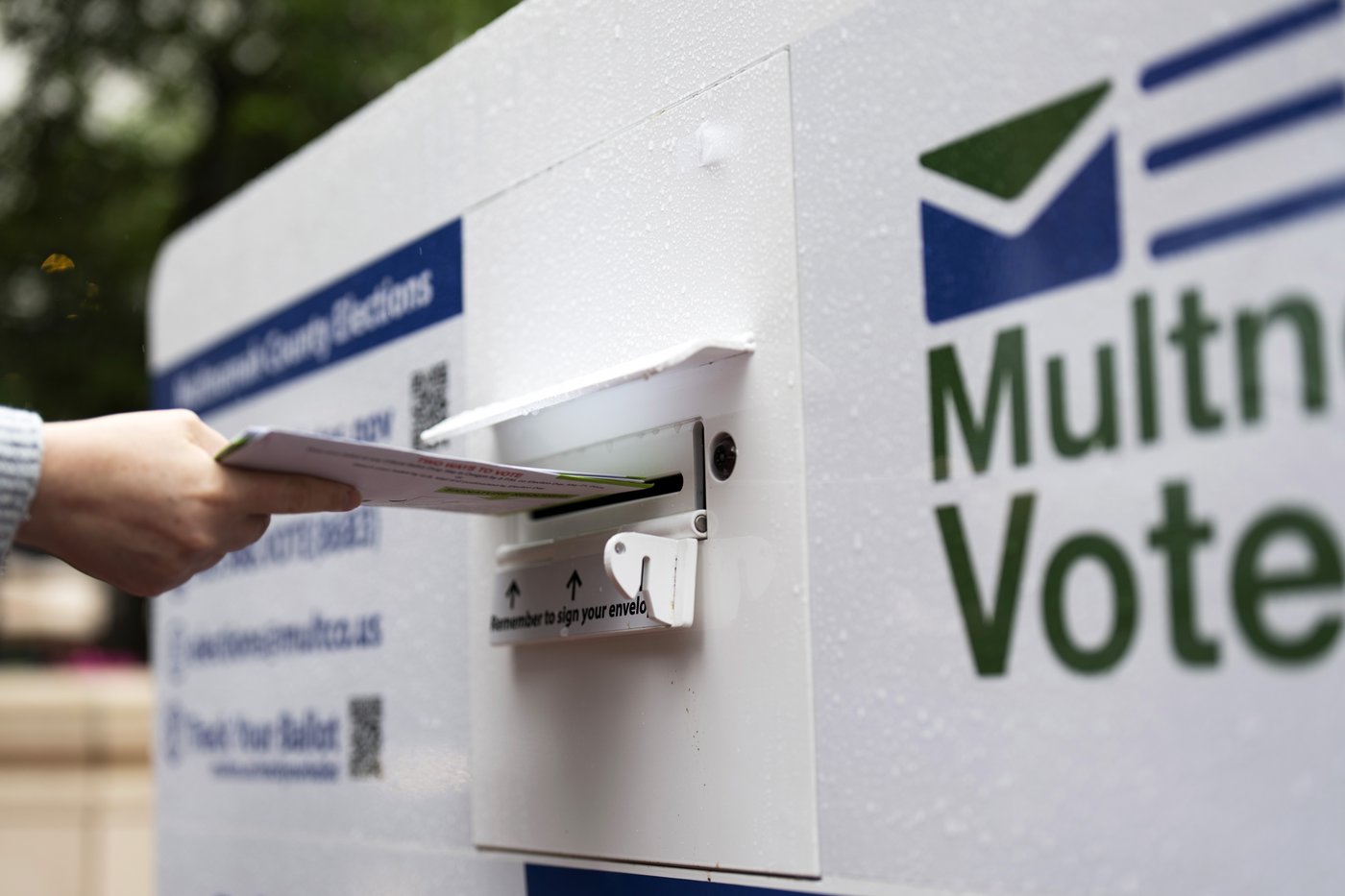 1 county each in Oregon, Washington report issues with US Postal Service not delivering ballots | iNFOnews.ca
