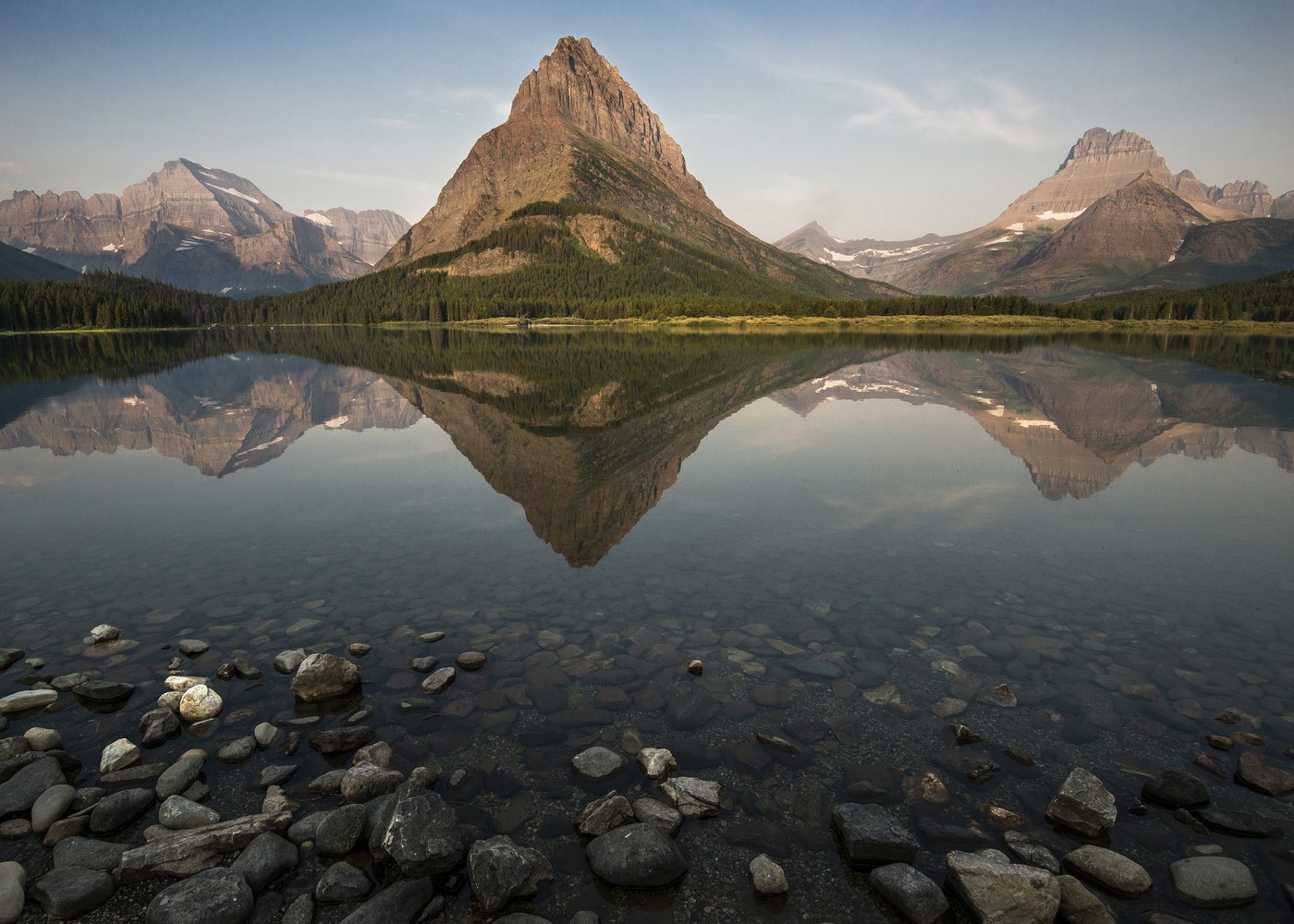A Utah man dies after falling from a mountain in Glacier National Park | iNFOnews.ca