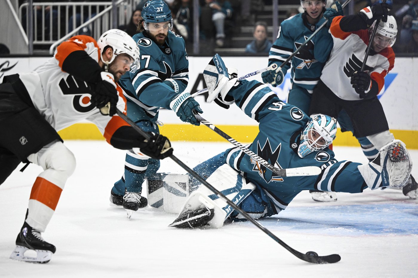 Travis Konecny scores team-leading 17th goal in Flyers' 4-0 shutout over Sharks | iNFOnews.ca Travis Konecny scores team-leading 17th goal in Flyers' 4-0 shutout over Sharks | iNFOnews.ca