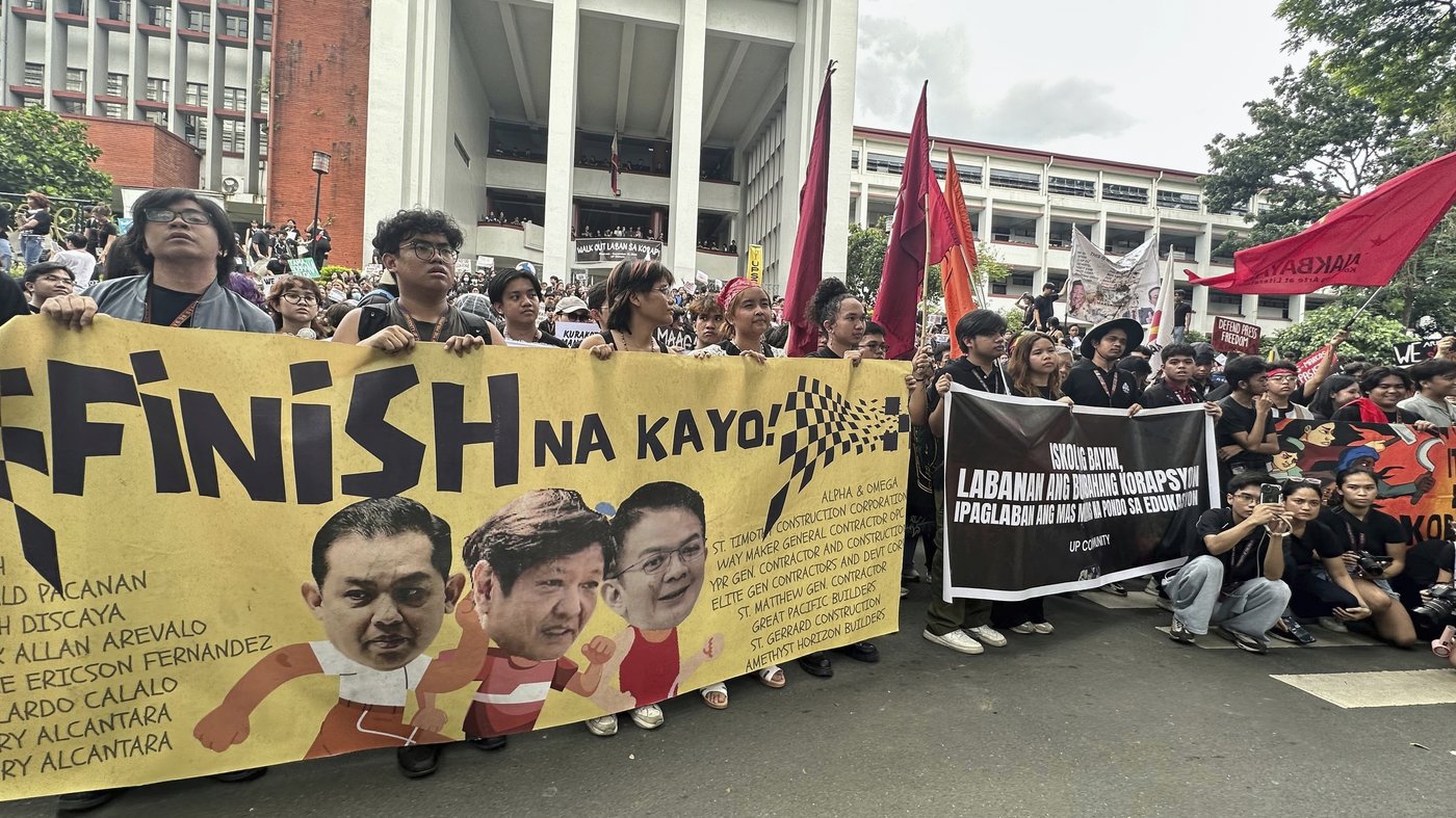 Philippine defense and military chiefs reject call to defect from Marcos over flood control uproar | iNFOnews.ca