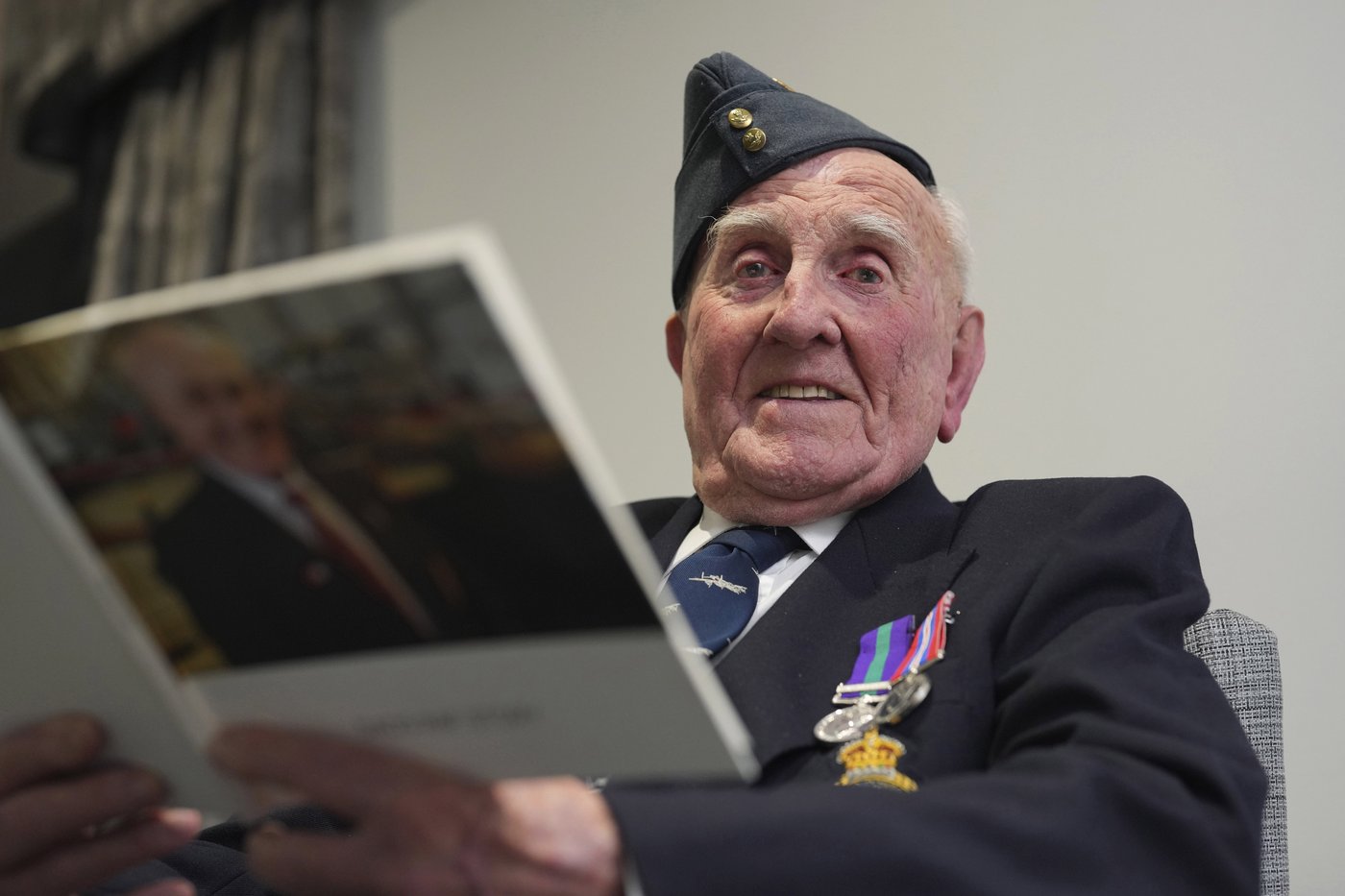 100-year-old Royal Air Force veteran will join UK memorial service for the first time | iNFOnews.ca