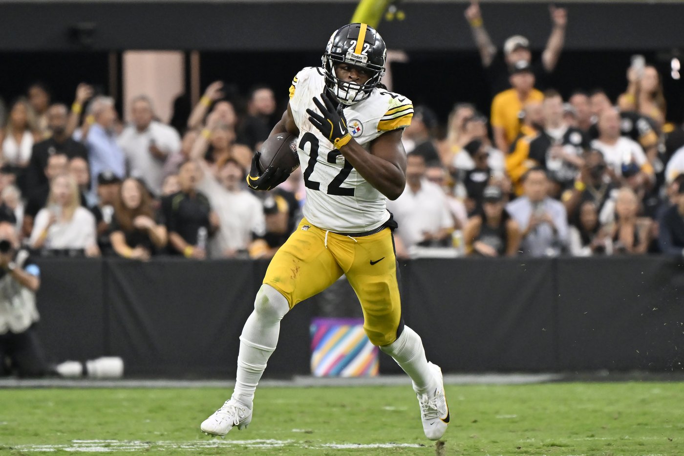 Najee Harris runs angry all the time. The Steelers relied on that fury in a win over the Raiders | iNFOnews.ca Najee Harris runs angry all the time. The Steelers relied on that fury in a win over the Raiders | iNFOnews.ca