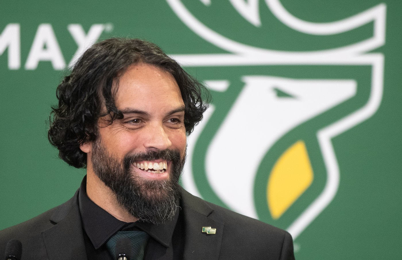 Edmonton Elks hire longtime Stampeders assistant Mark Kilam as head coach | iNFOnews.ca