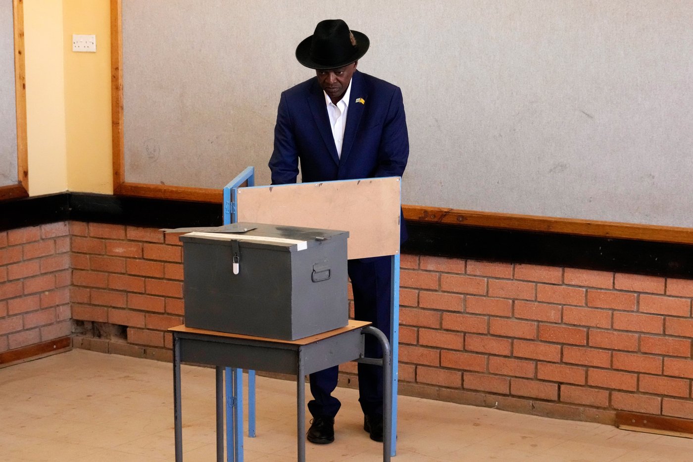 Botswana holds an election where the diamond trade has become a central issue | iNFOnews.ca Botswana holds an election where the diamond trade has become a central issue | iNFOnews.ca