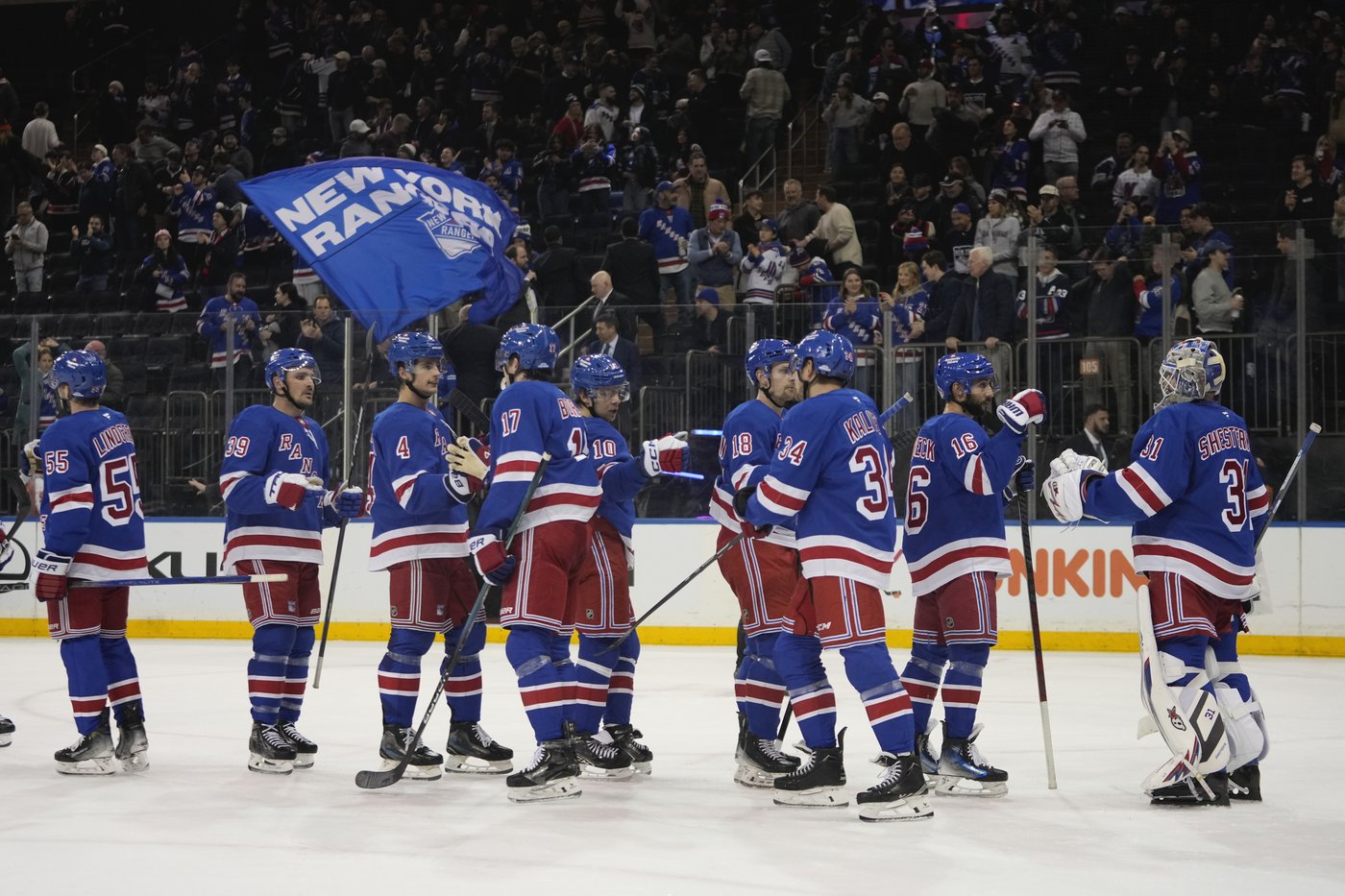 Surging Rangers dominate Flyers 6-1 | iNFOnews.ca