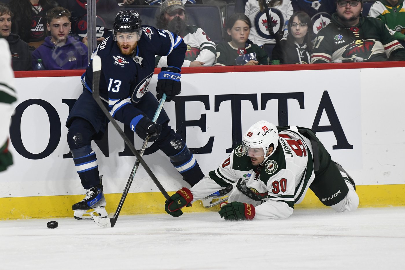 Jets outlast Wild 2-1 in OT for third straight win | iNFOnews.ca Jets outlast Wild 2-1 in OT for third straight win | iNFOnews.ca