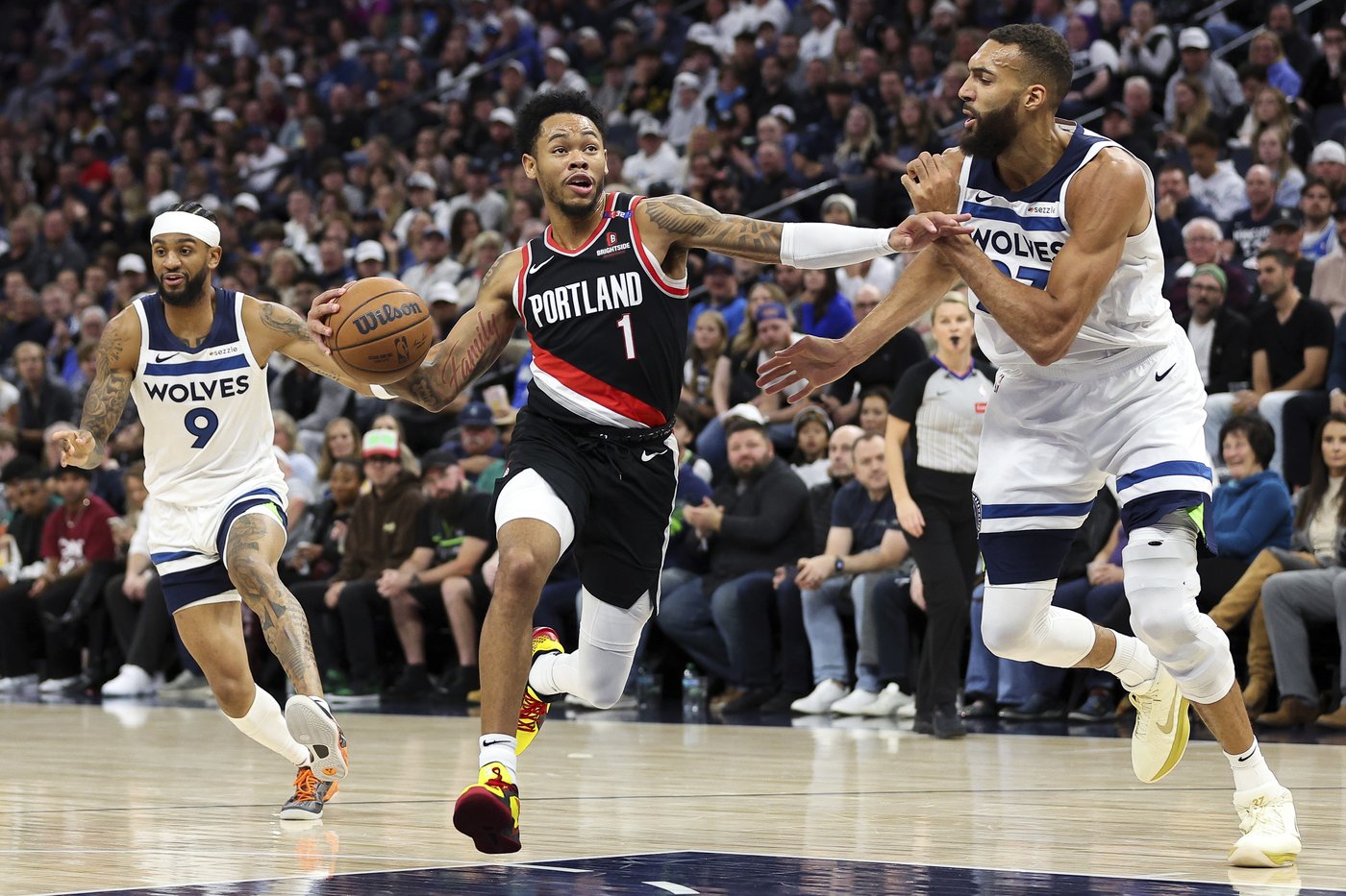 Edwards hits 9 3-pointers as Timberwolves blow out Trail Blazers 127-102 | iNFOnews.ca Edwards hits 9 3-pointers as Timberwolves blow out Trail Blazers 127-102 | iNFOnews.ca