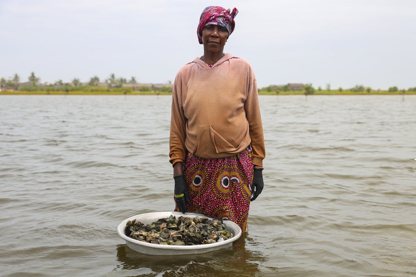 Photos show Ghana's female oyster farmers sustaining a generational practice | iNFOnews.ca