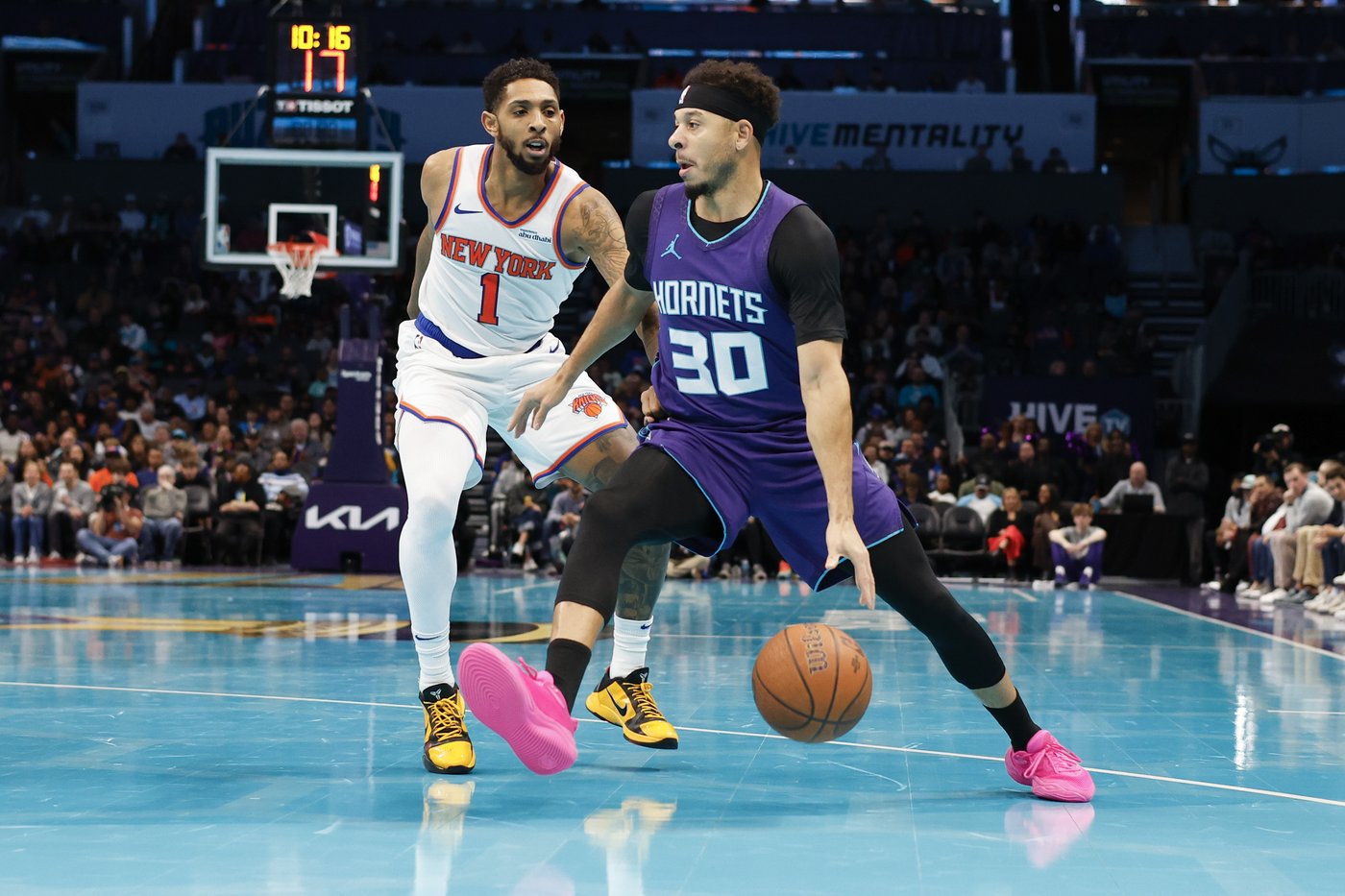 Jalen Brunson pours in 31 points as Knicks hold on to beat the Hornets 99-98 in NBA Cup play | iNFOnews.ca Jalen Brunson pours in 31 points as Knicks hold on to beat the Hornets 99-98 in NBA Cup play | iNFOnews.ca