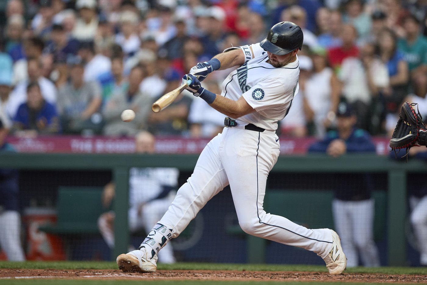 Raleigh's grand slam helps Mariners end Boston's winning streak | iNFOnews.ca Raleigh's grand slam helps Mariners end Boston's winning streak | iNFOnews.ca
