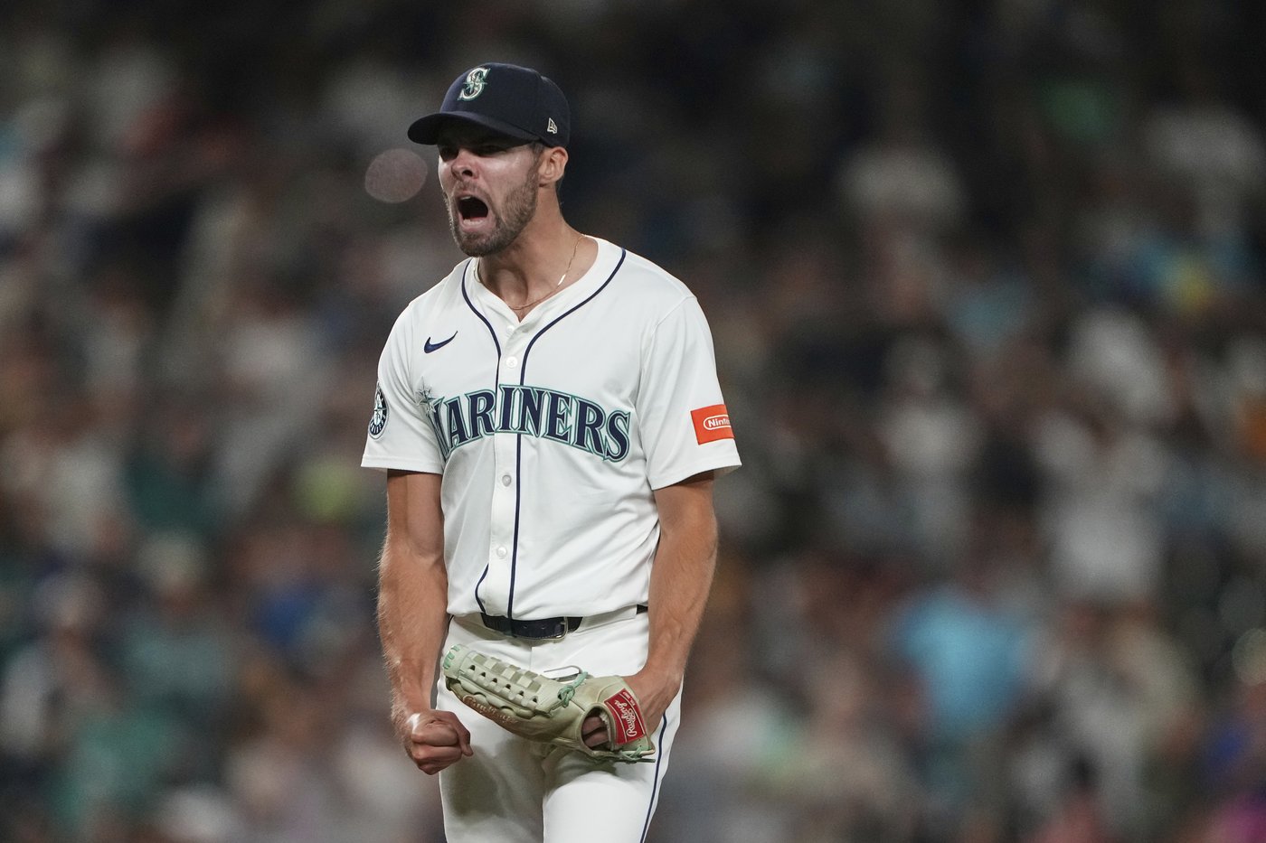 Cal Raleigh homers again as the Mariners beat the Padres 9-6 | iNFOnews.ca