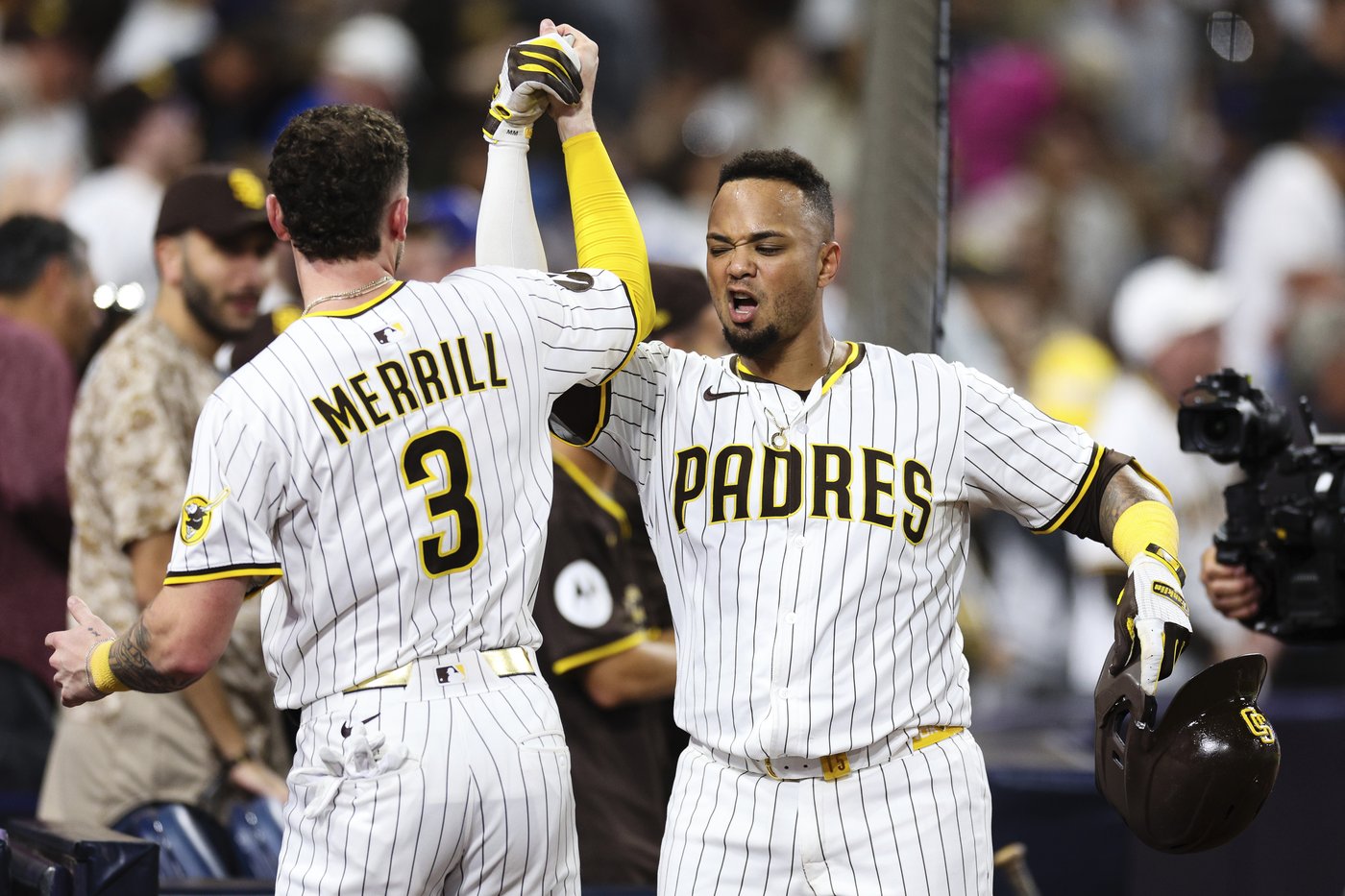 Manny Machado's 5 RBIs lead Padres' 11-1 rout of pitching-poor Dodgers | iNFOnews.ca Manny Machado's 5 RBIs lead Padres' 11-1 rout of pitching-poor Dodgers | iNFOnews.ca