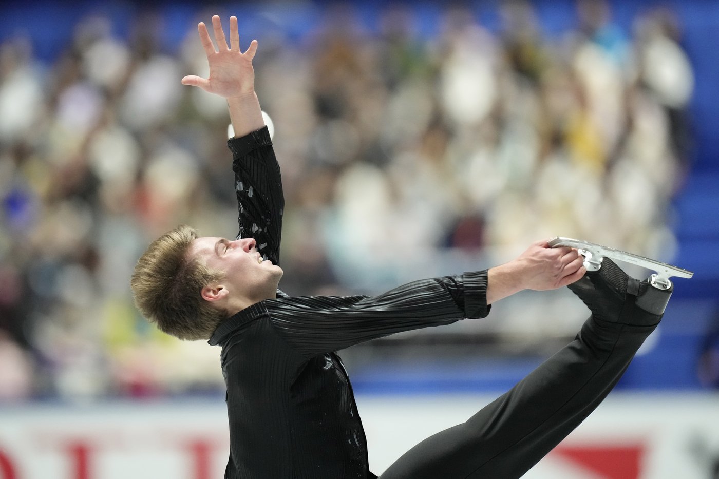 Kagiyama and Sakamoto lead Japanese sweep of men’s and women's short programs at NHK Trophy | iNFOnews.ca
