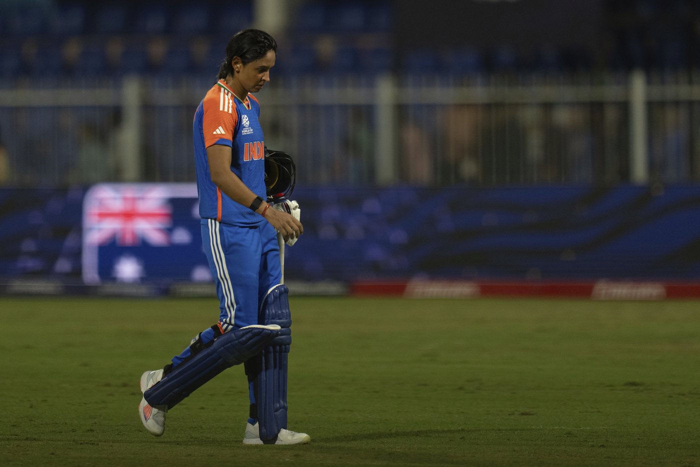 Australia takes 4 India wickets in last over to reach knockout stage at Women’s T20 World Cup | iNFOnews.ca Australia takes 4 India wickets in last over to reach knockout stage at Women’s T20 World Cup | iNFOnews.ca