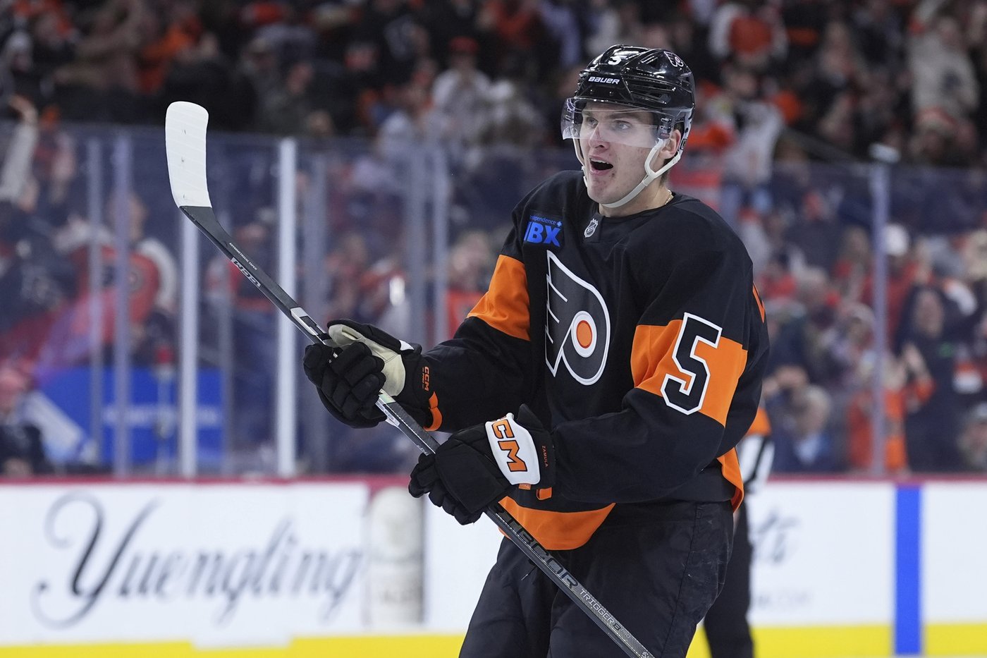 Travis Konecny scores twice to lift the Flyers over the Sabres 5-2 | iNFOnews.ca