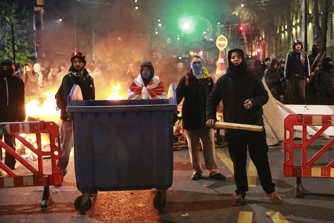 Police in Georgia move again to disperse protests over the suspension of EU talks | iNFOnews.ca