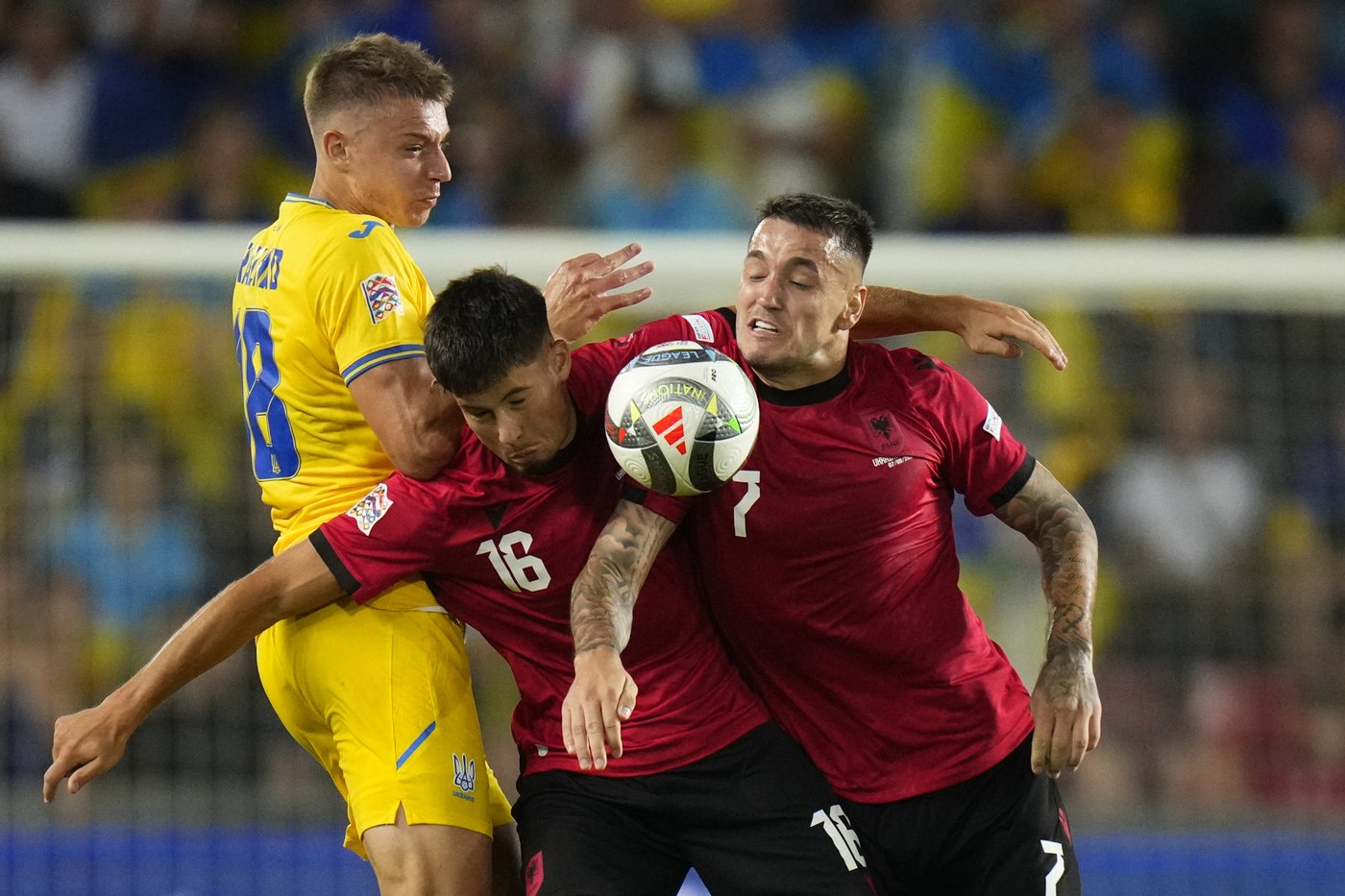 Genoa midfielder Malinovskyi to undergo surgery after horrific lower-leg fracture | iNFOnews.ca Genoa midfielder Malinovskyi to undergo surgery after horrific lower-leg fracture | iNFOnews.ca