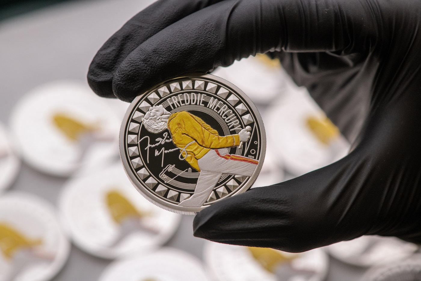 New coin honors Freddie Mercury and his 4-octave range | iNFOnews.ca New coin honors Freddie Mercury and his 4-octave range | iNFOnews.ca