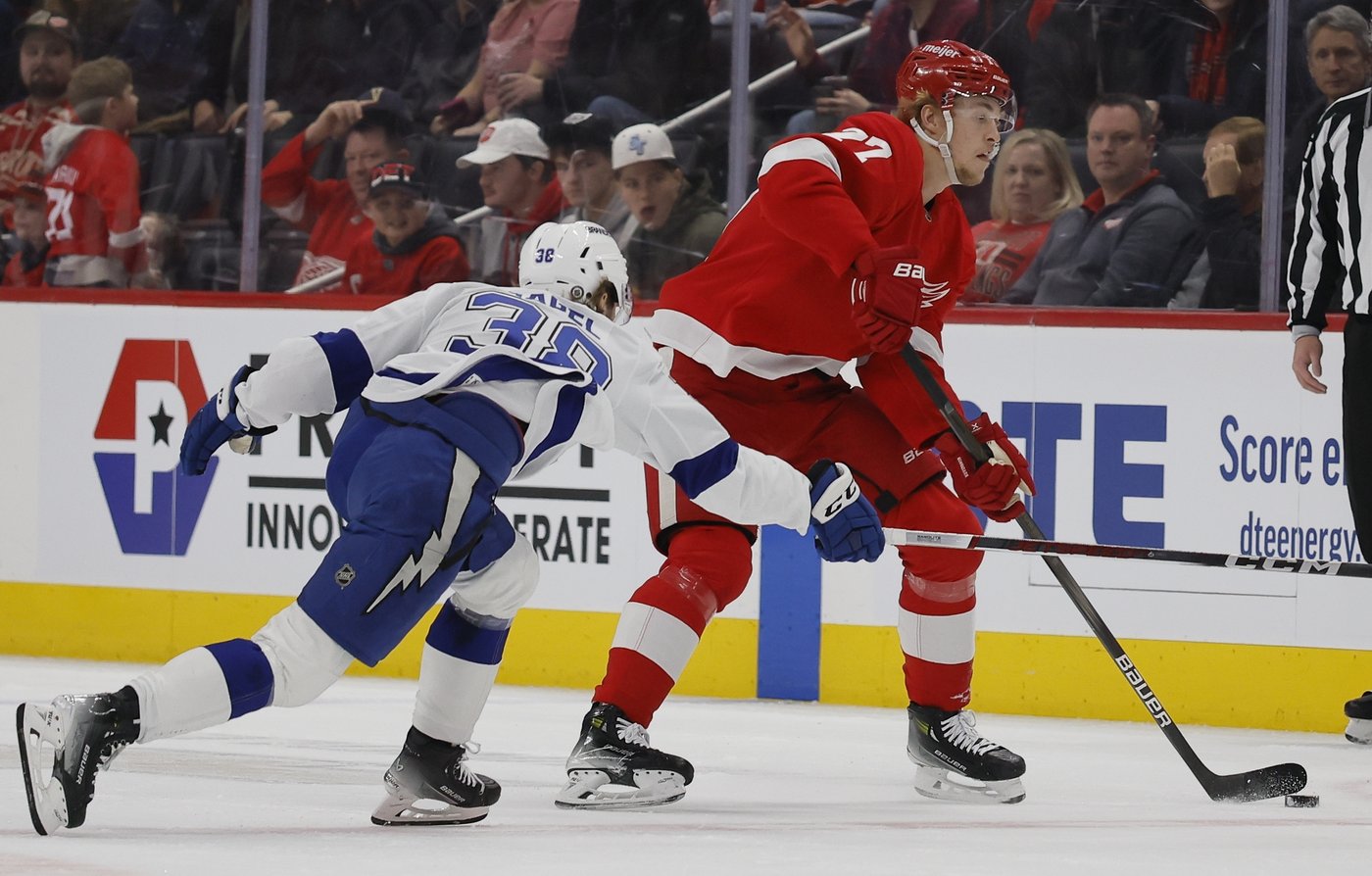 Brandon Hagel shines as the Lightning cool off the Red Wings with a 6-3 victory | iNFOnews.ca