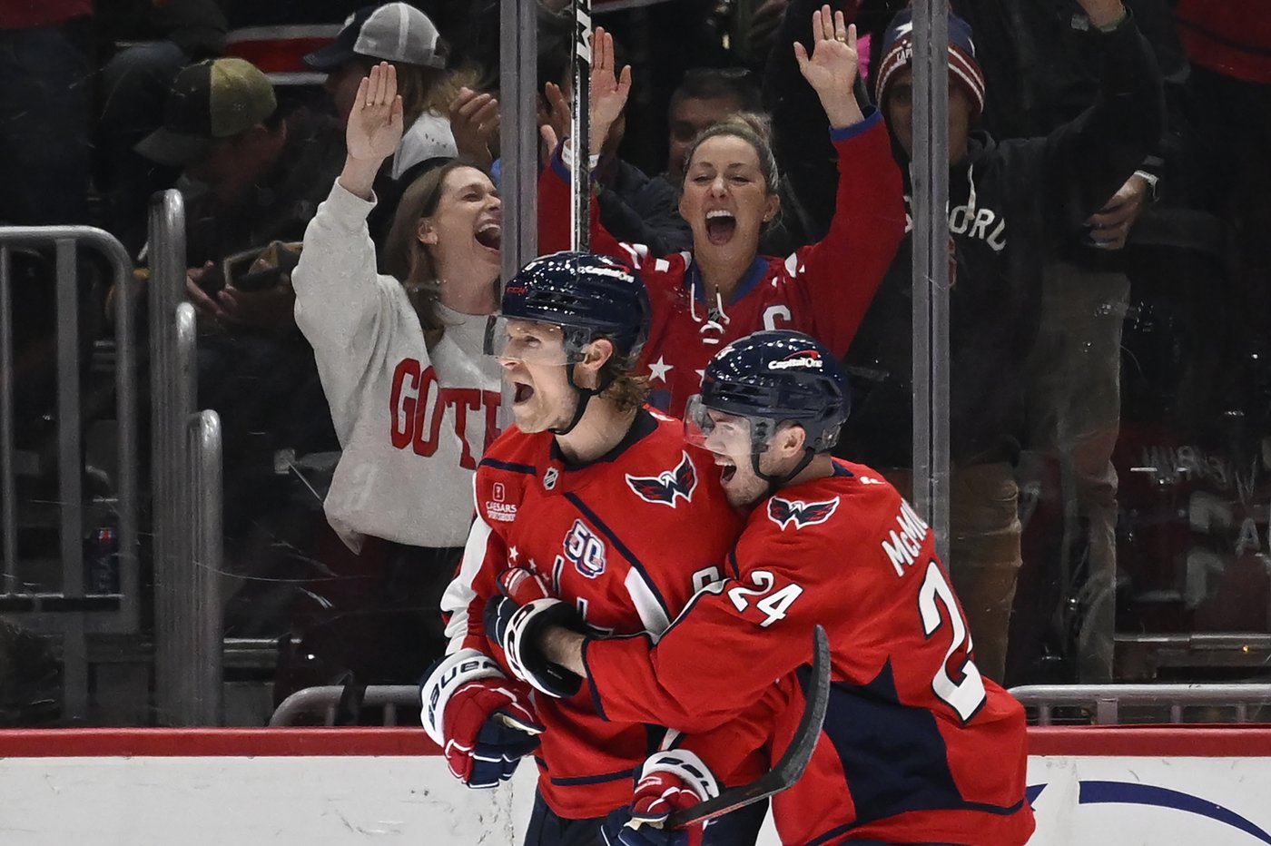 Capitals end the Golden Knights' season-opening winning streak at 3 with a 4-2 victory | iNFOnews.ca Capitals end the Golden Knights' season-opening winning streak at 3 with a 4-2 victory | iNFOnews.ca