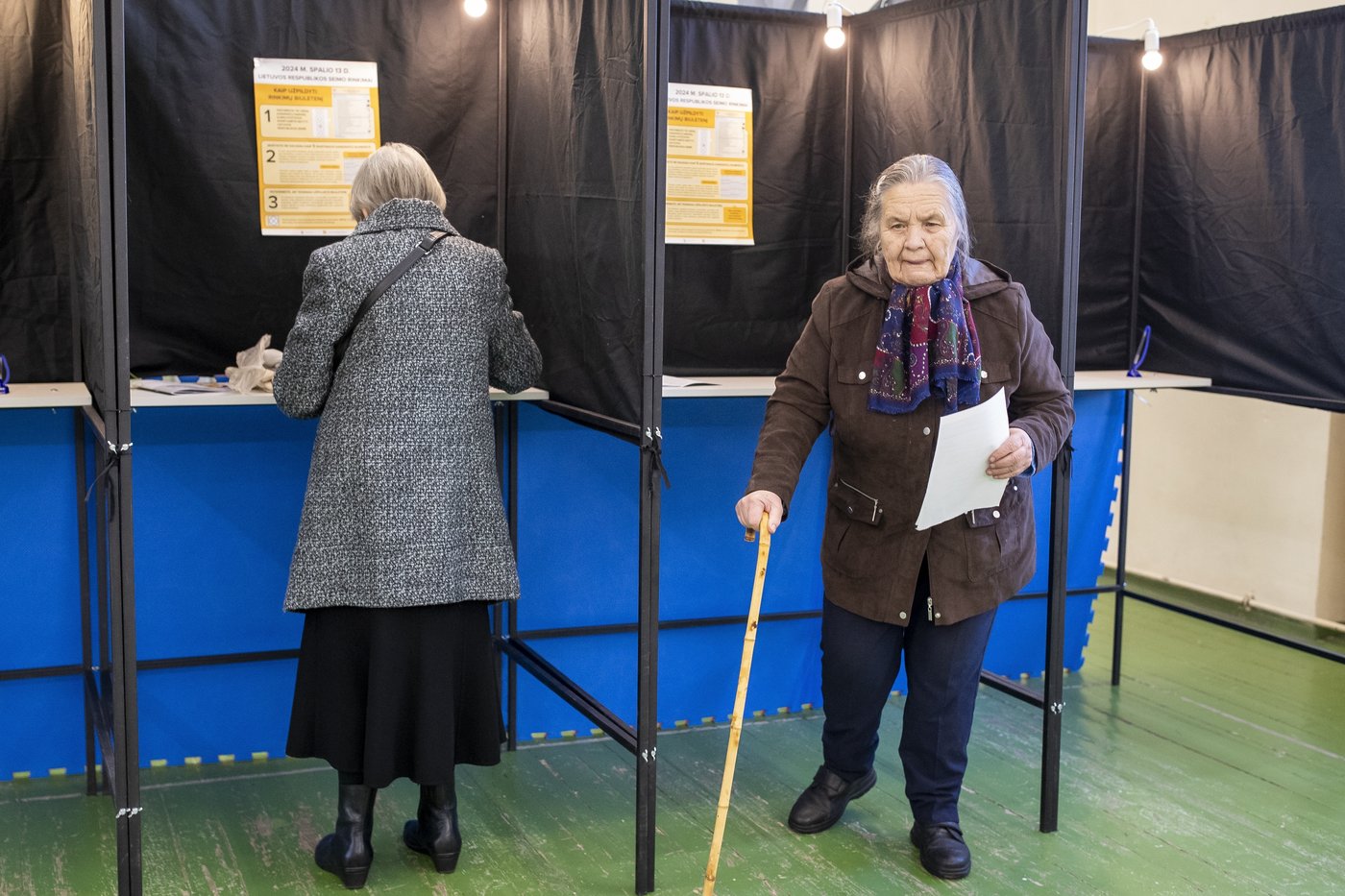 Lithuanians vote in parliamentary election with many looking for change despite a strong economy | iNFOnews.ca Lithuanians vote in parliamentary election with many looking for change despite a strong economy | iNFOnews.ca