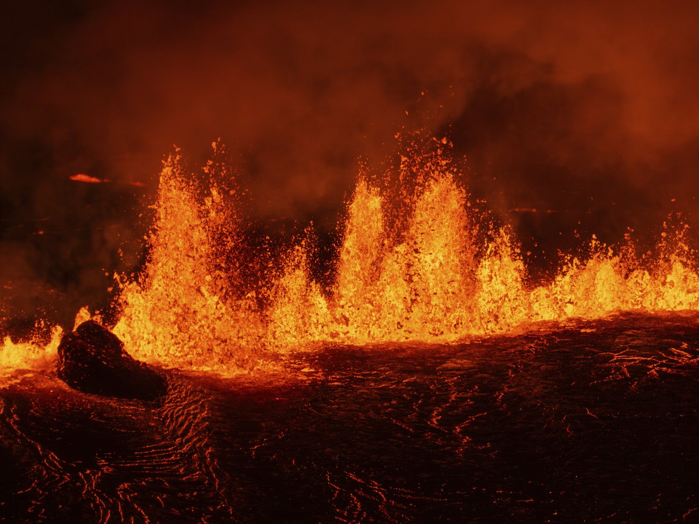 Volcano on Iceland's Reykjanes Peninsula erupts for the 7th time in a year | iNFOnews.ca
