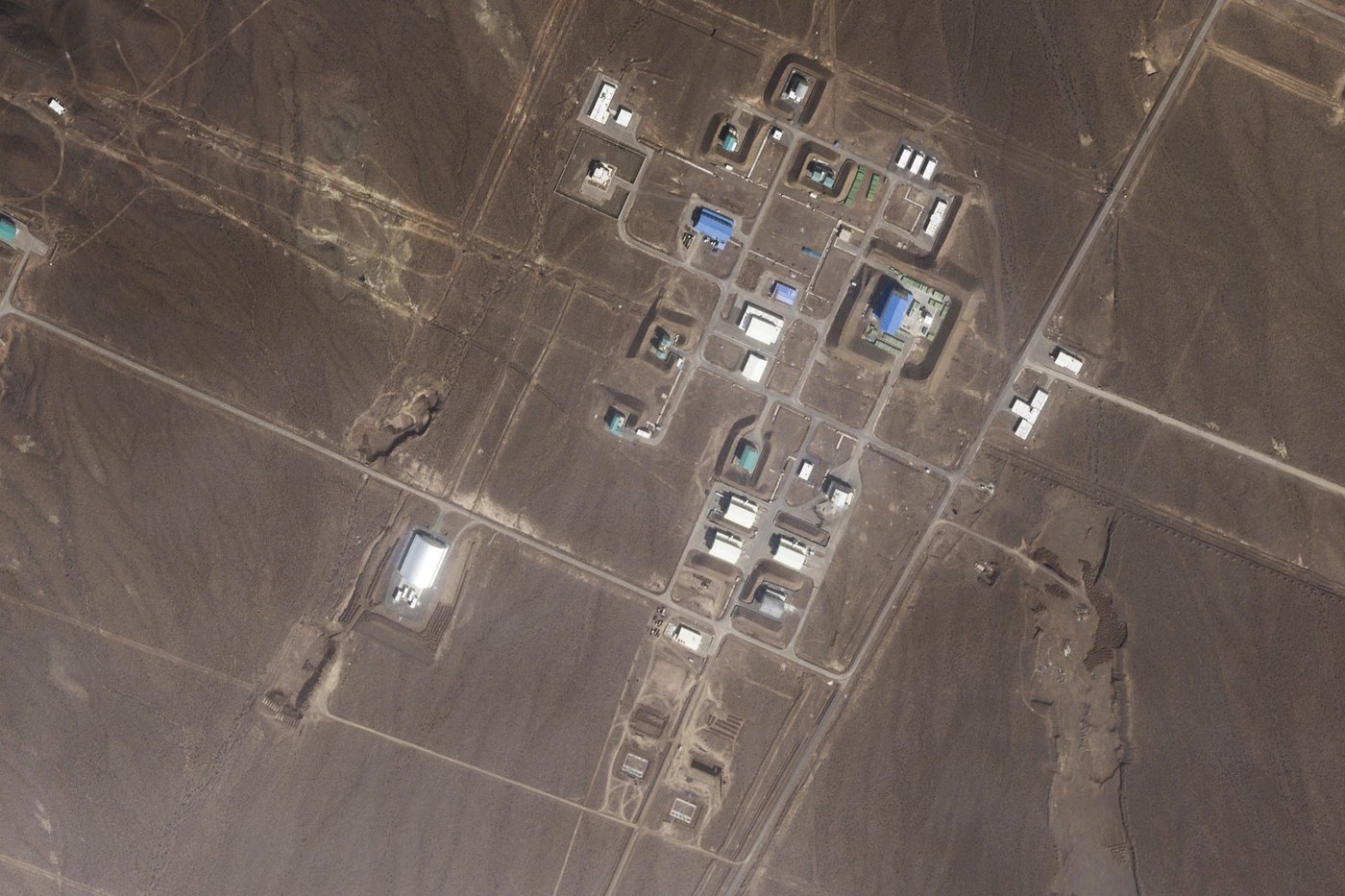 Satellite photos show Israeli strike likely hit important Iran Revolutionary Guard missile base | iNFOnews.ca Satellite photos show Israeli strike likely hit important Iran Revolutionary Guard missile base | iNFOnews.ca