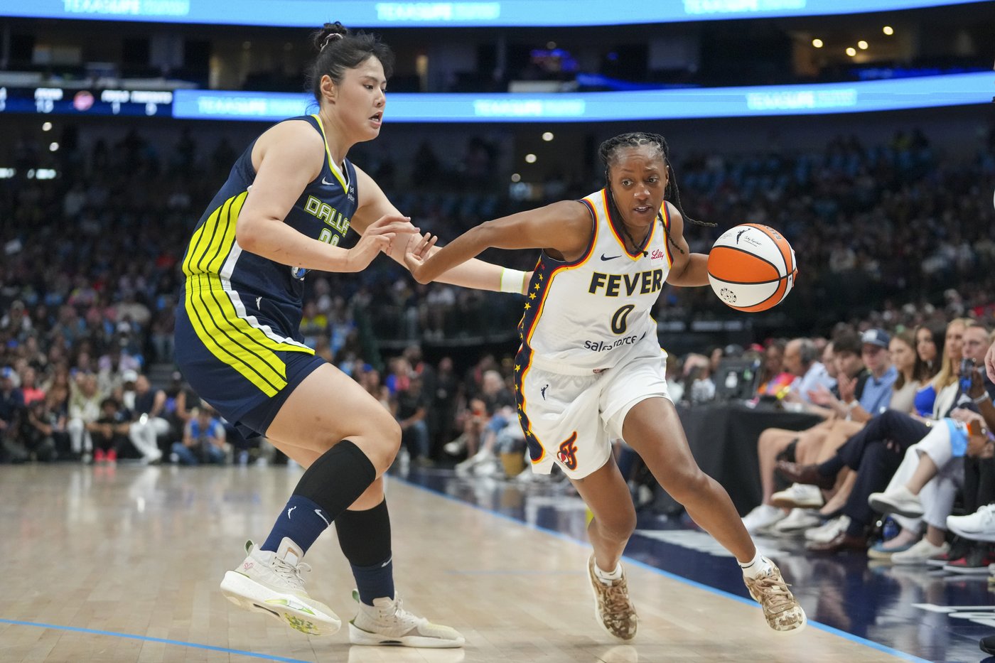 Mitchell scores 23, Boston and Howard have double-doubles as Fever beat Wings 88-78 | iNFOnews.ca