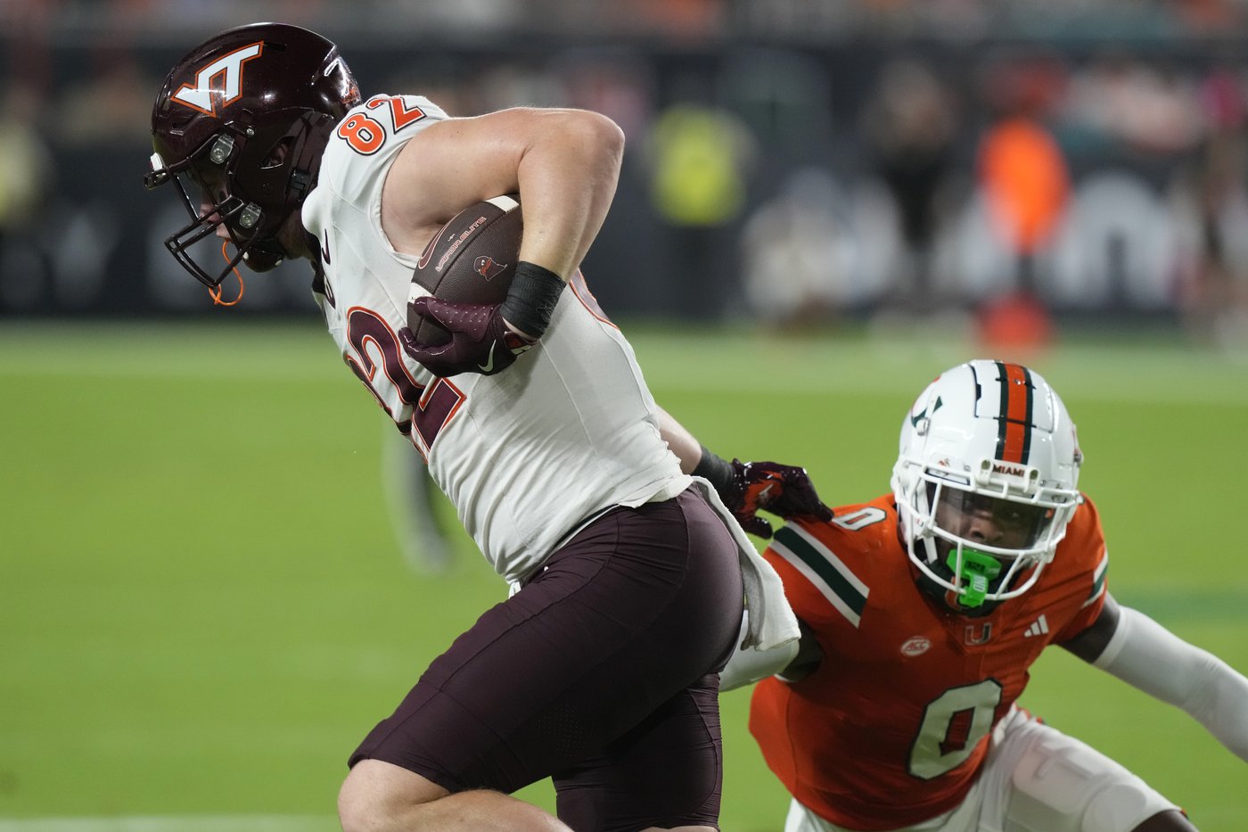 No. 7 Miami survives Virginia Tech 38-34 to remain unbeaten after Hail Mary TD overturned | iNFOnews.ca No. 7 Miami survives Virginia Tech 38-34 to remain unbeaten after Hail Mary TD overturned | iNFOnews.ca