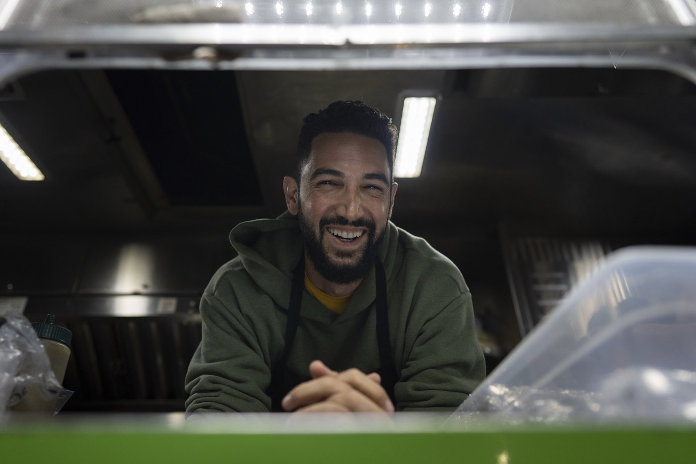 A chef lost his dream home in the Palisades Fire. He keeps his spirits up by feeding others | iNFOnews.ca