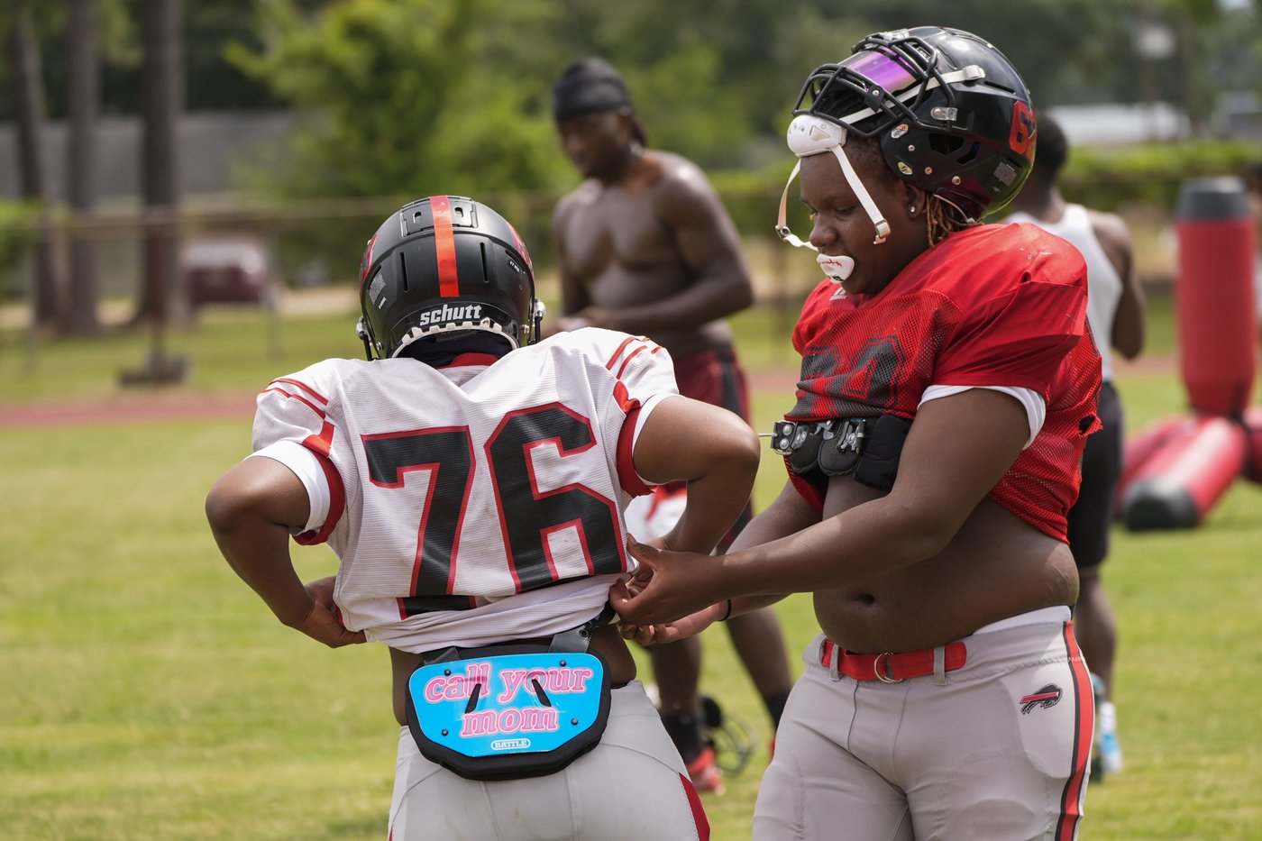 Hotter summers are making high school football a fatal game for some players | iNFOnews.ca Hotter summers are making high school football a fatal game for some players | iNFOnews.ca