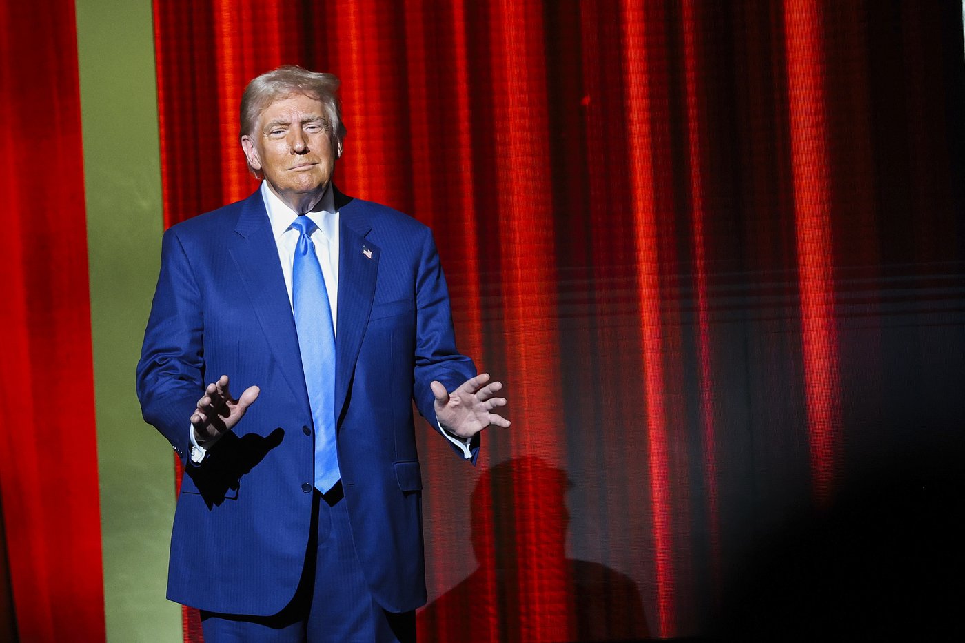 Trump talks up his transition and election victory as he receives Fox Nation award | iNFOnews.ca