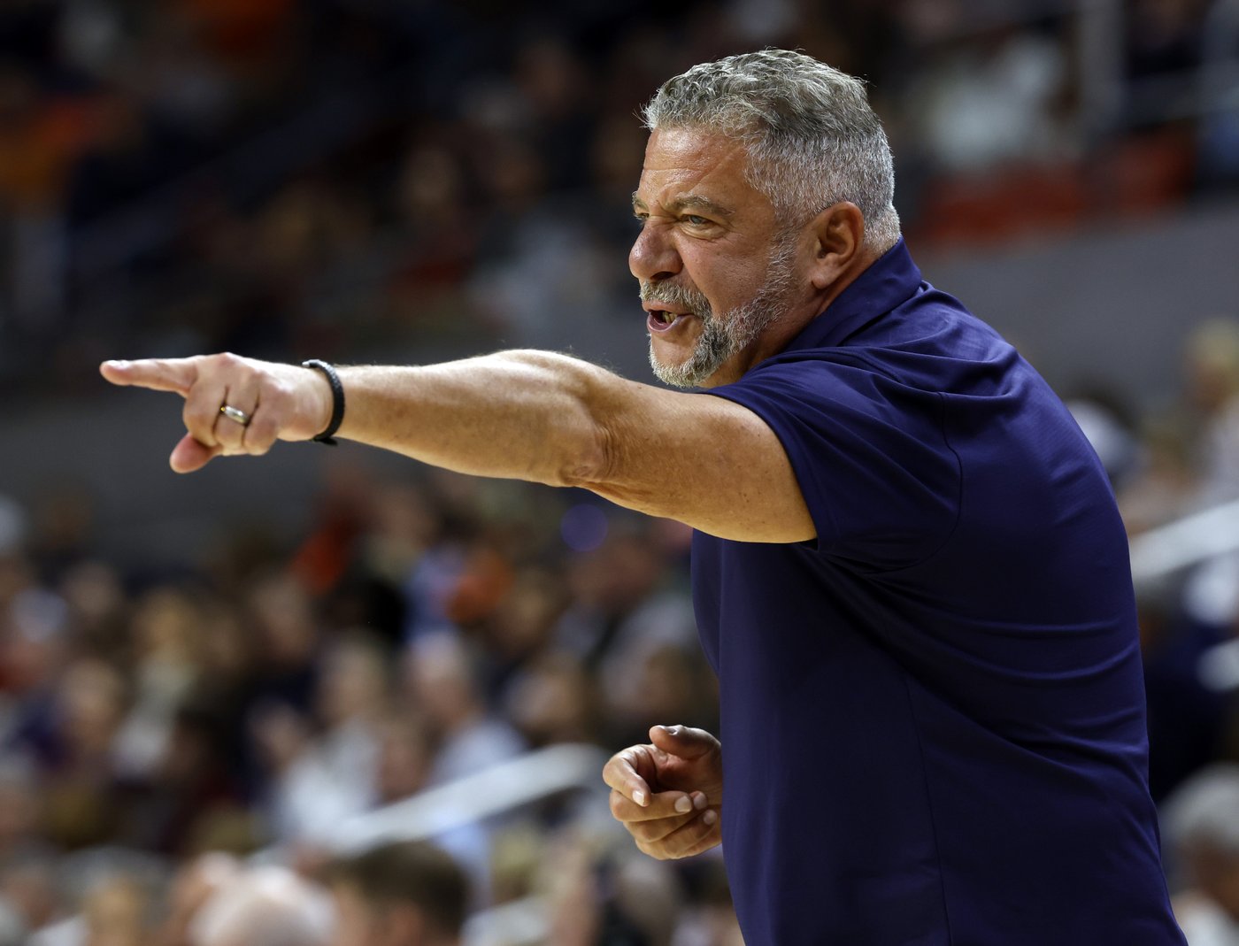 Miles Kelly helps No. 2 Auburn beat Richmond 98-54 | iNFOnews.ca Miles Kelly helps No. 2 Auburn beat Richmond 98-54 | iNFOnews.ca