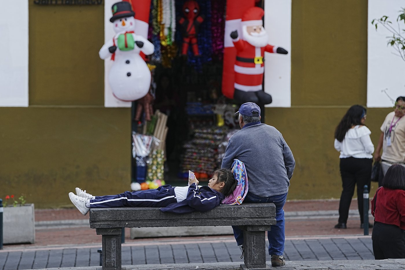 As Christmas nears, Ecuador's homes get a break from power cuts but companies still face rationing | iNFOnews.ca As Christmas nears, Ecuador's homes get a break from power cuts but companies still face rationing | iNFOnews.ca