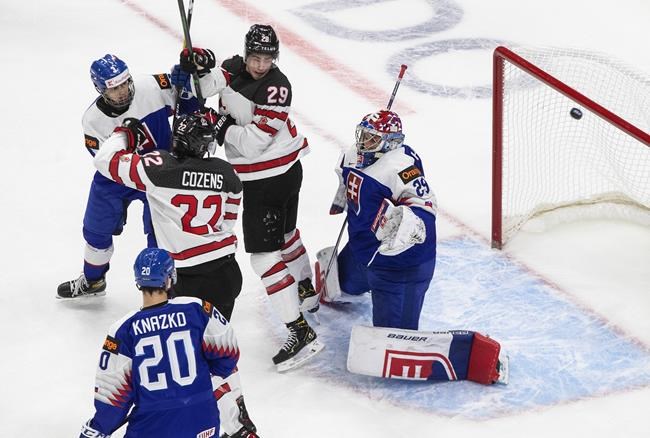 Canada hangs on for 3-1 win over stubborn Slovakia in world junior championship | iNFOnews.ca