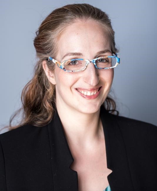 Doctors urge high-risk pregnant, breastfeeding women to get access to COVID vaccines | iNFOnews.ca