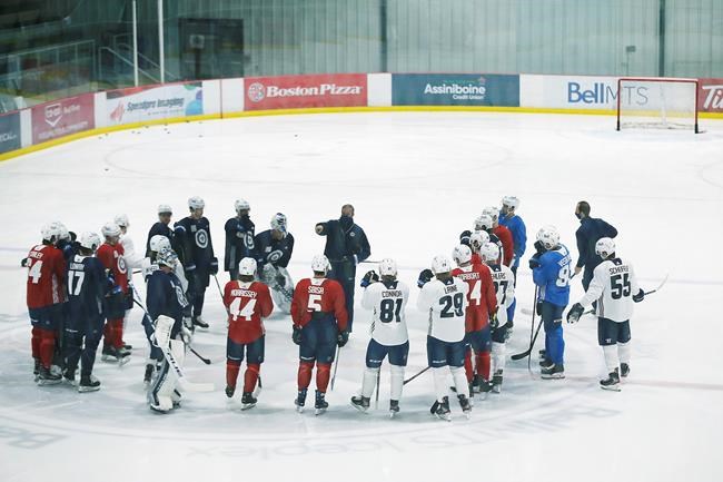 Jets return to practice a day after suspending workouts due to COVID concerns | iNFOnews.ca Jets return to practice a day after suspending workouts due to COVID concerns | iNFOnews.ca