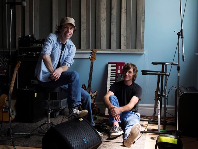 Sloan's Chris Murphy diagnosed with Bell's palsy, a form of facial paralysis | iNFOnews.ca CP682739185