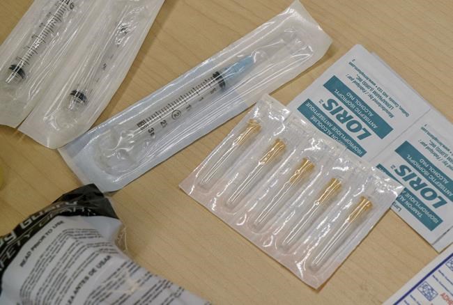 Fear that delayed second COVID-19 vaccine dose could lead to new variants 'realistic' | iNFOnews.ca