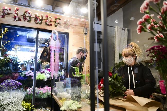Candy, supermarket flowers and takeout on the couch: A pandemic Valentine's Day | iNFOnews.ca CP619047888