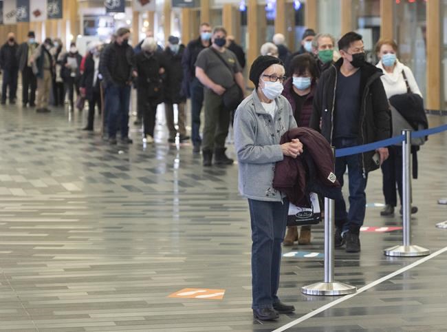 'Patchwork quilt' approach to COVID-19 vaccine rollout frustrates worker groups | iNFOnews.ca 'Patchwork quilt' approach to COVID-19 vaccine rollout frustrates worker groups | iNFOnews.ca
